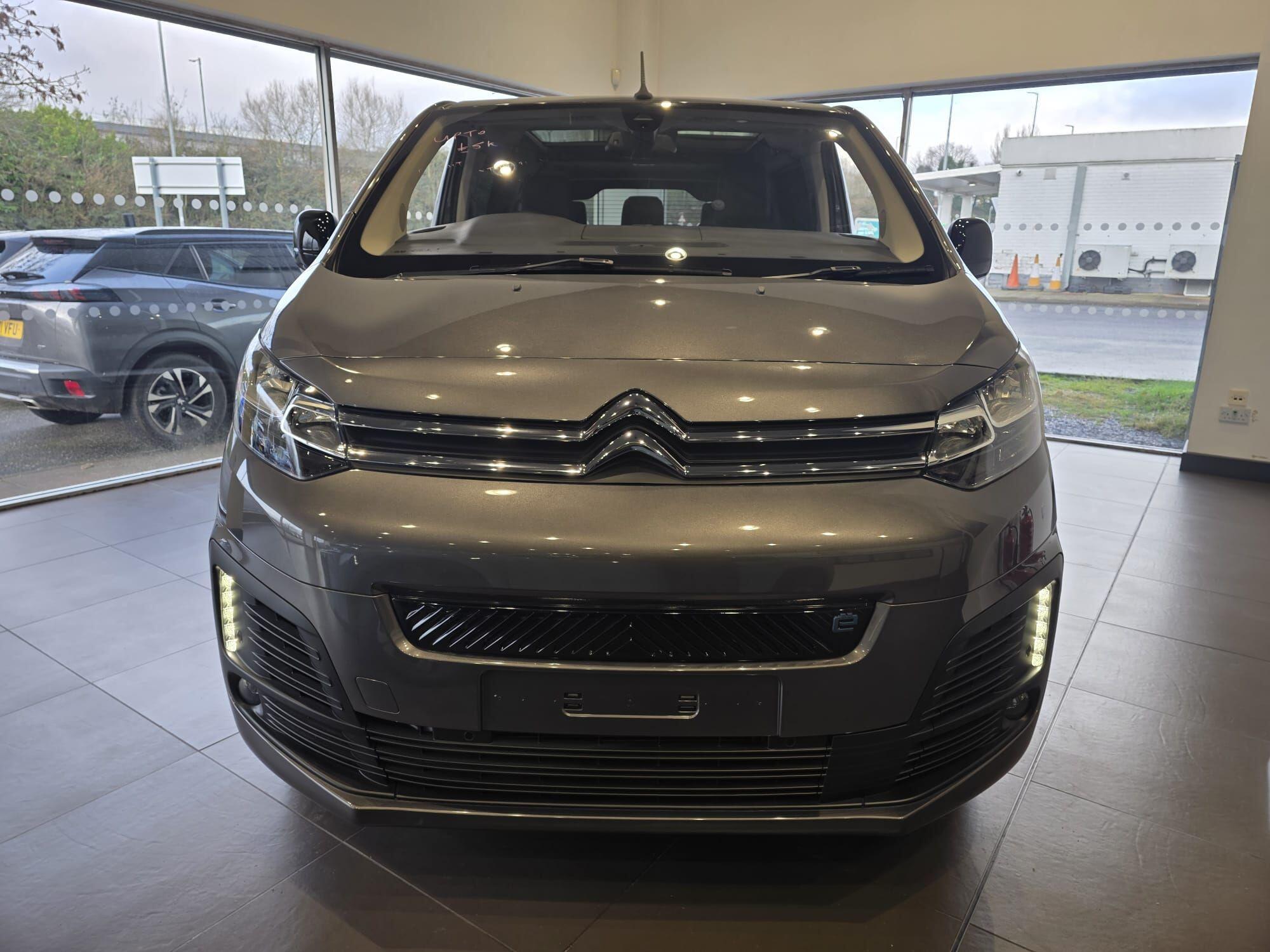 Citroen e-SpaceTourer Image 2