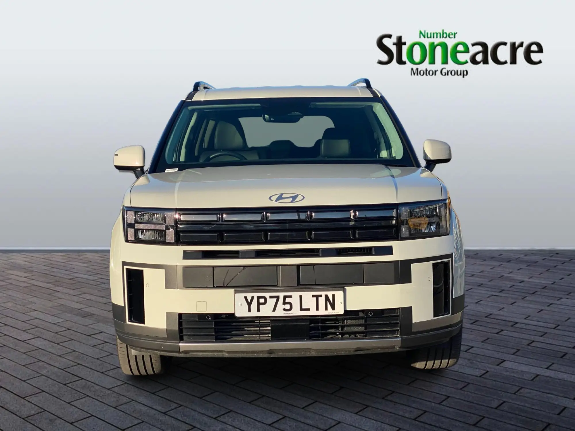 Hyundai SANTA FE 1.6 h T-GDi Premium Auto 4WD Euro 6 (s/s) 5dr YP75LTN Image 2