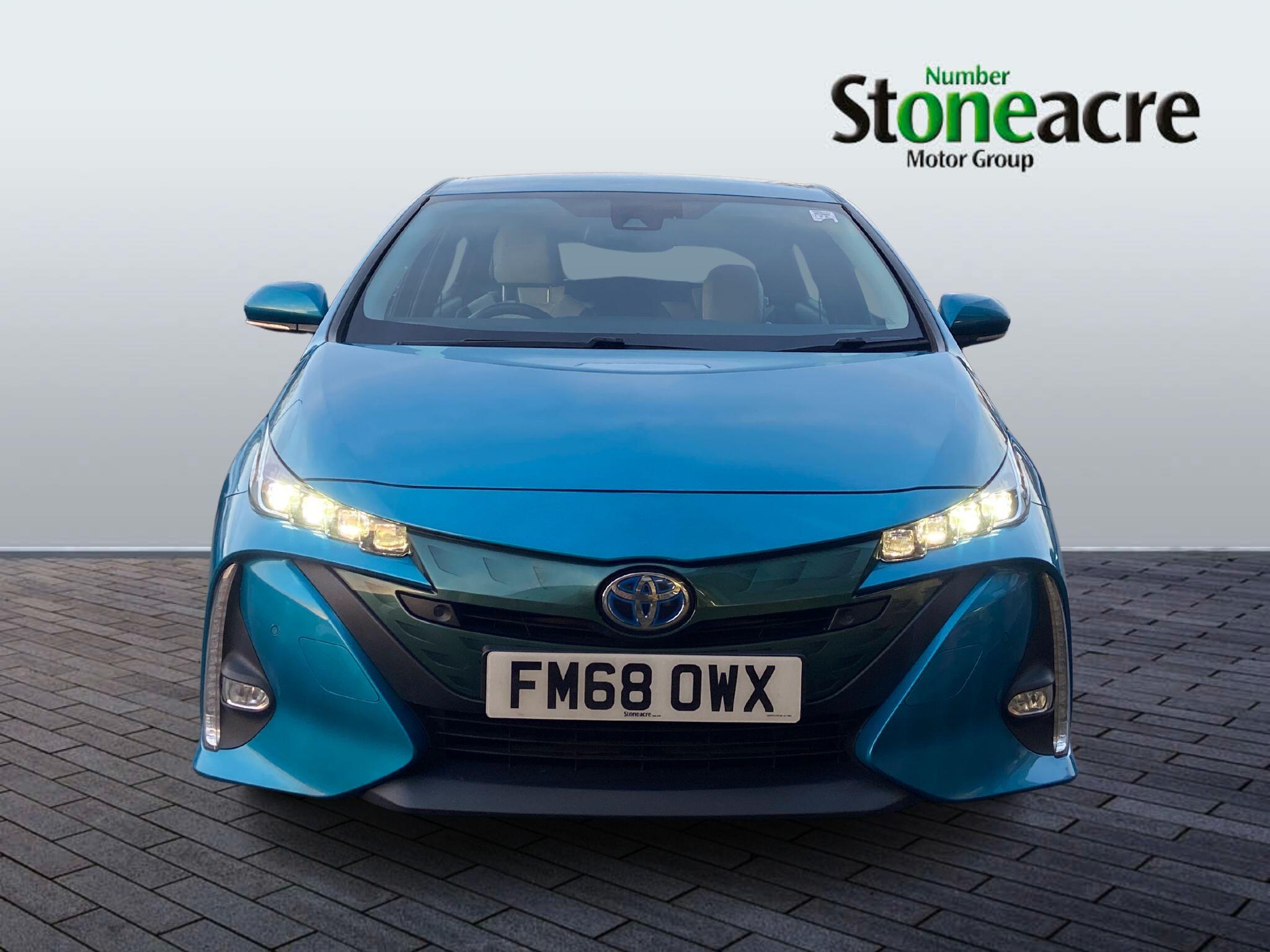 Toyota Prius Plug-in Hybrid 1.8 VVT-h 8.8 kWh Excel CVT Euro 6 (s/s) 5dr FM68OWX Image 1