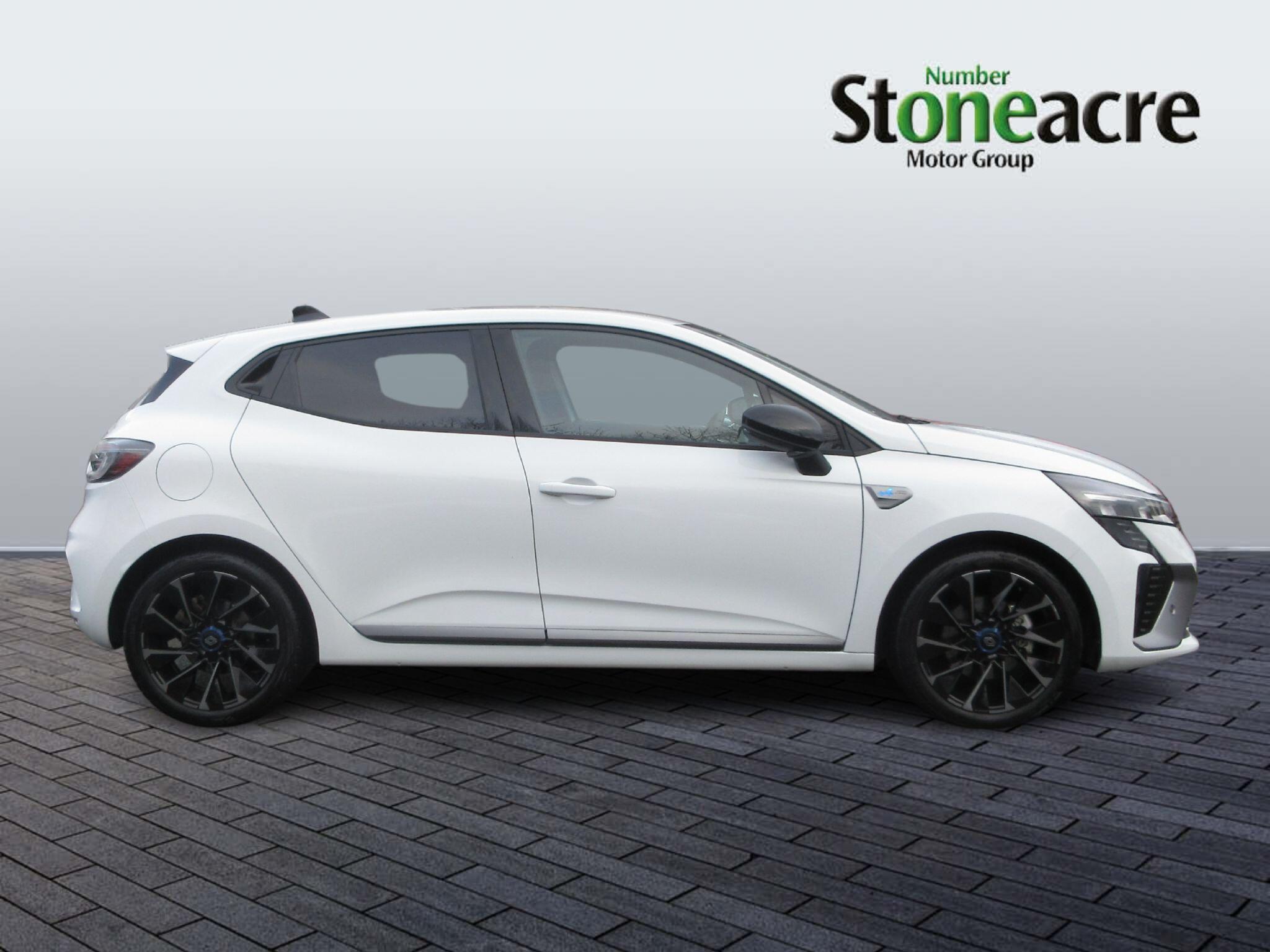 Renault Clio E-Tech 1.6 E-TECH esprit Alpine Auto Euro 6 (s/s) 5dr NU24KGV Image 2