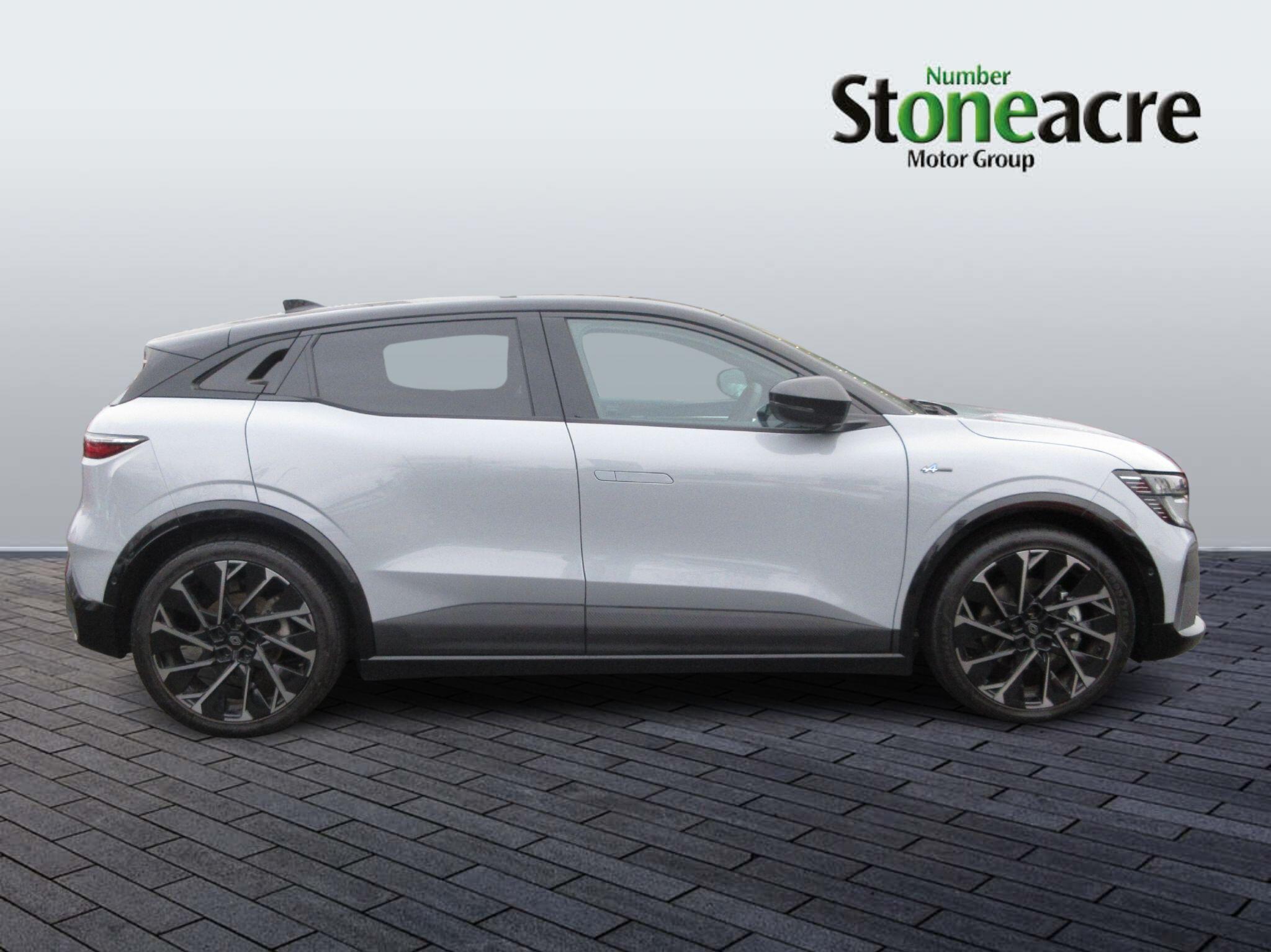 Renault Megane E-TECH comfort range 60kWh techno esprit Alpine Auto 5dr NU75KXR Image 2