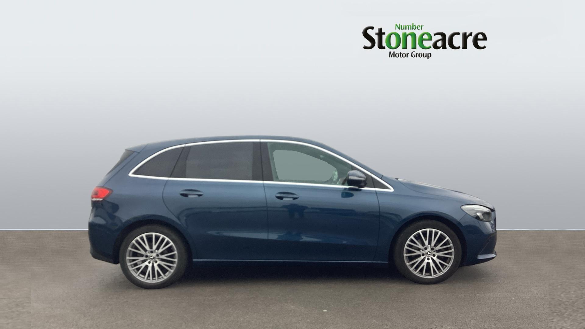 Mercedes-Benz B-Class 2.0 B200d Sport Executive Edition 8G-DCT Euro 6 (s/s) 5dr FV71AKJ Image 3
