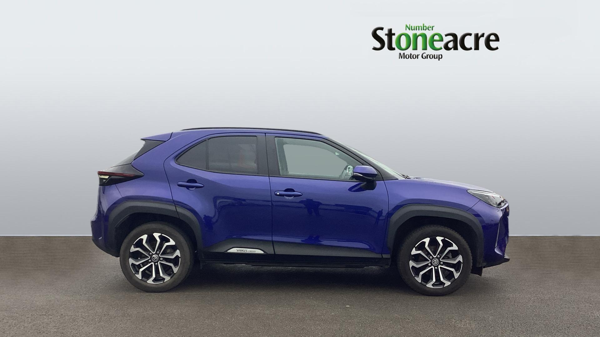 Toyota Yaris Cross 1.5 Hybrid Design 5dr CVT FR23EOG Image 3