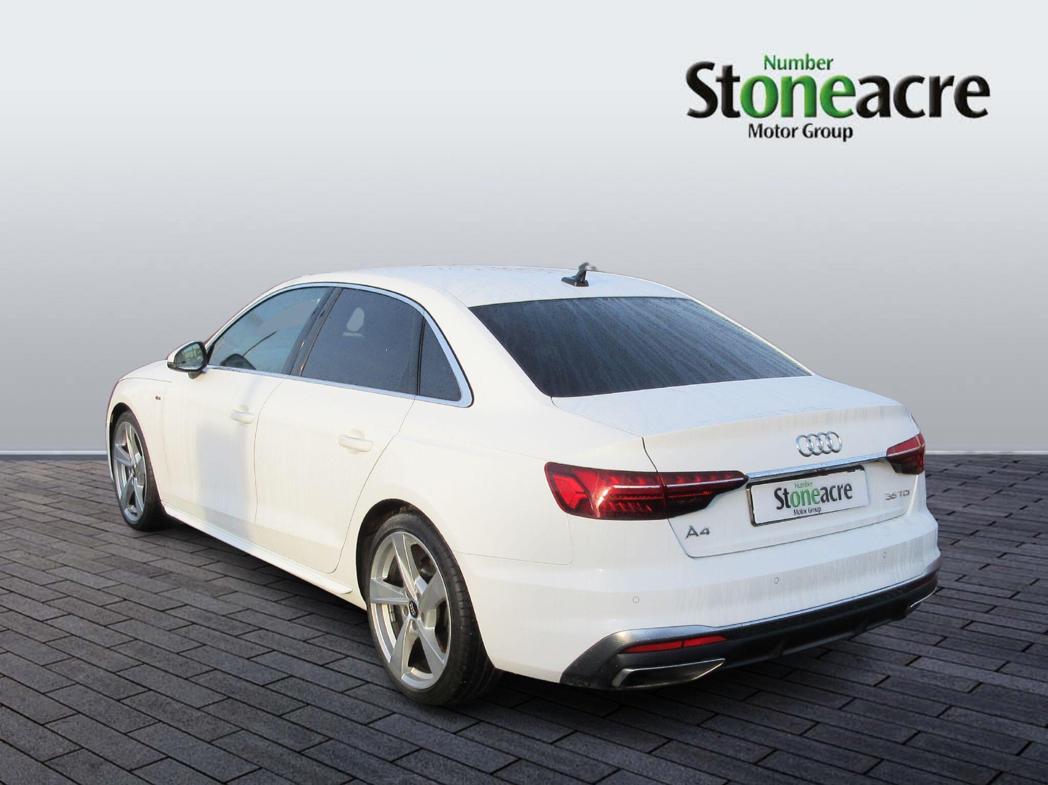 Audi A4 Saloon 2.0 TDI 35 S line S Tronic Euro 6 (s/s) 4dr CA70UHP Image 3