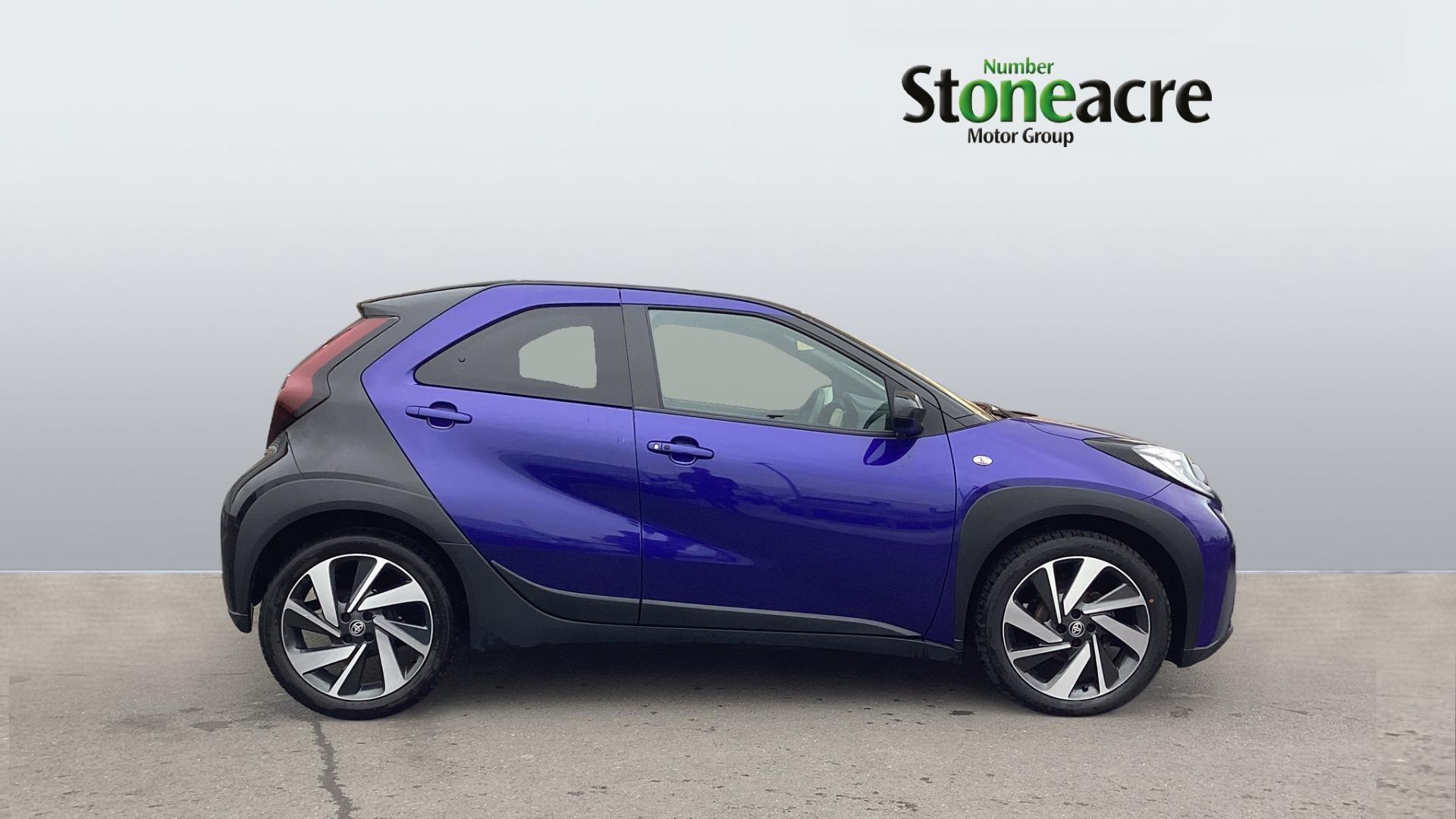 Toyota Aygo X 1.0 VVT-i Exclusive 5dr FV22XSW Image 3