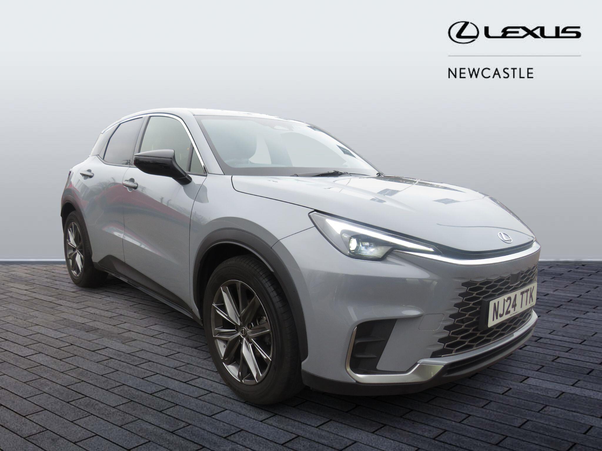 Lexus LBX 1.5 VVT-iE Premium Plus E-CVT Euro 6 (s/s) 5dr NJ24TTK Image 1