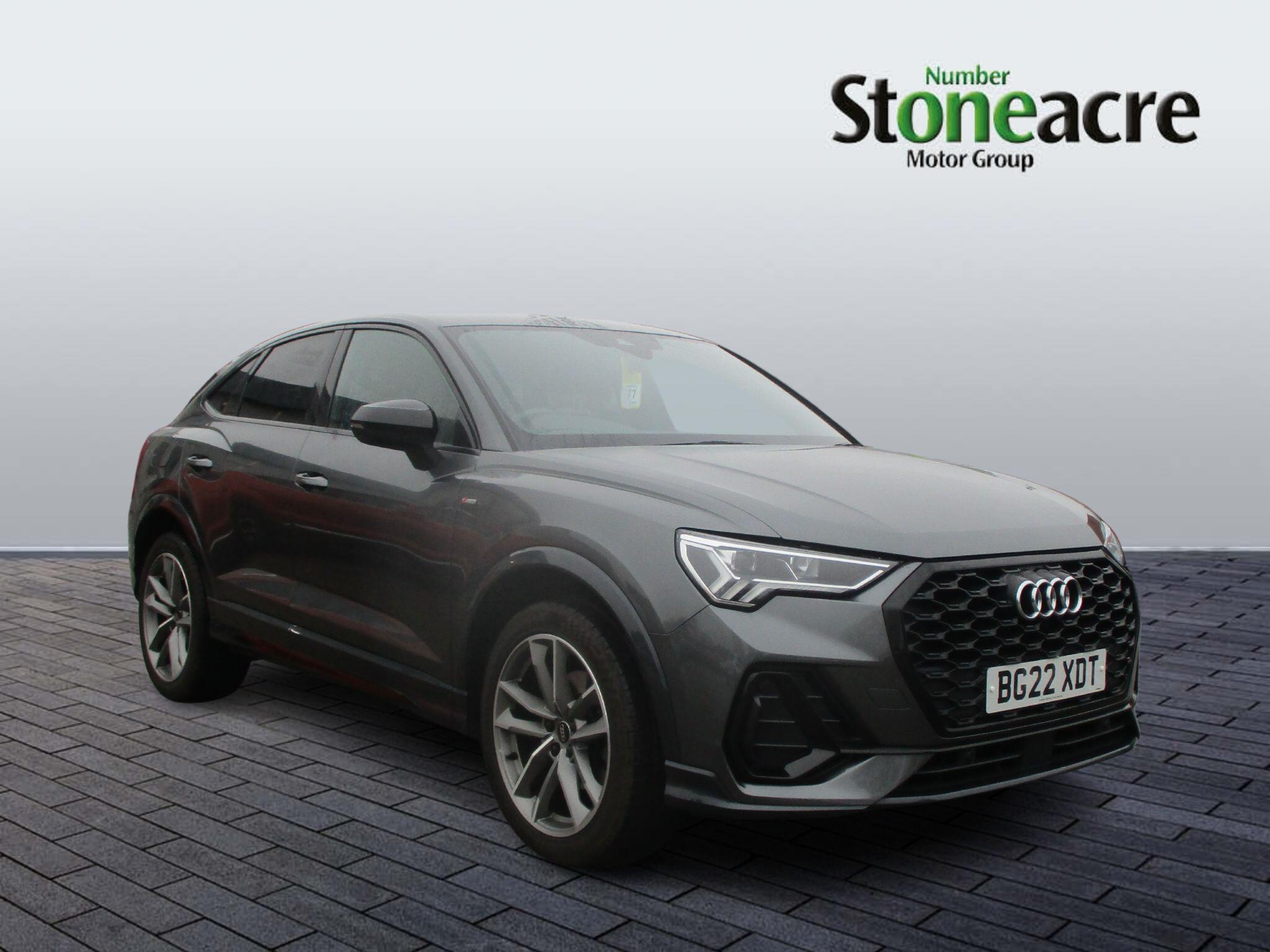 Audi Q3 1.5 TFSI CoD 35 Black Edition Sportback S Tronic Euro 6 (s/s) 5dr BG22XDT Image 1