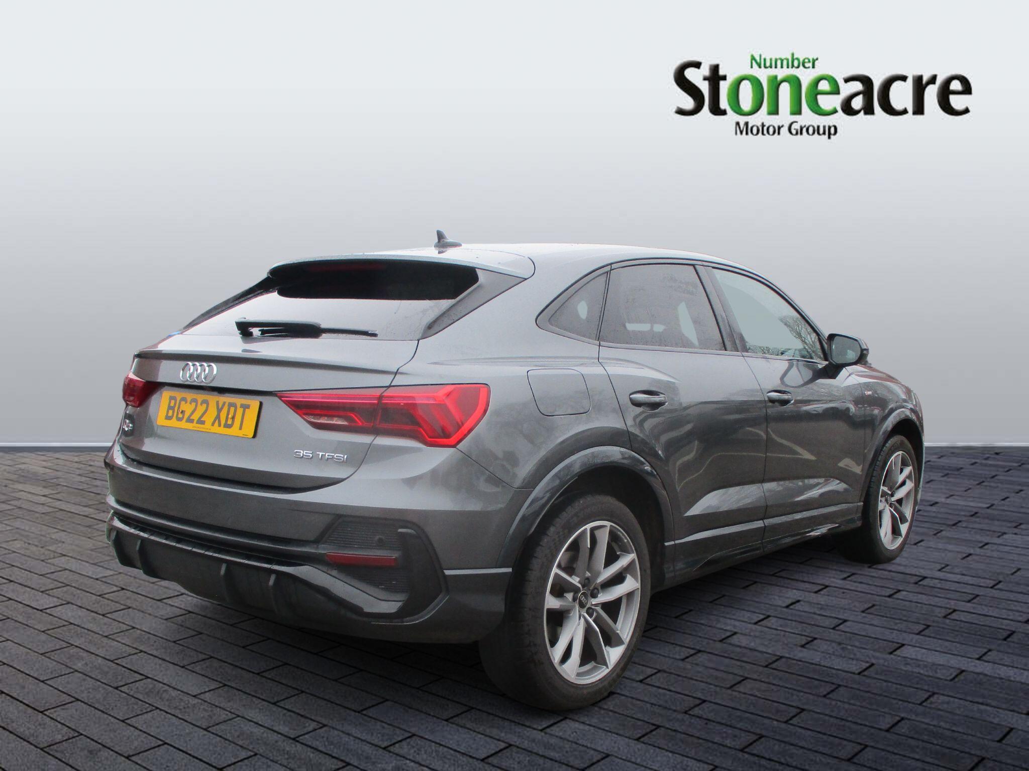 Audi Q3 1.5 TFSI CoD 35 Black Edition Sportback S Tronic Euro 6 (s/s) 5dr BG22XDT Image 3