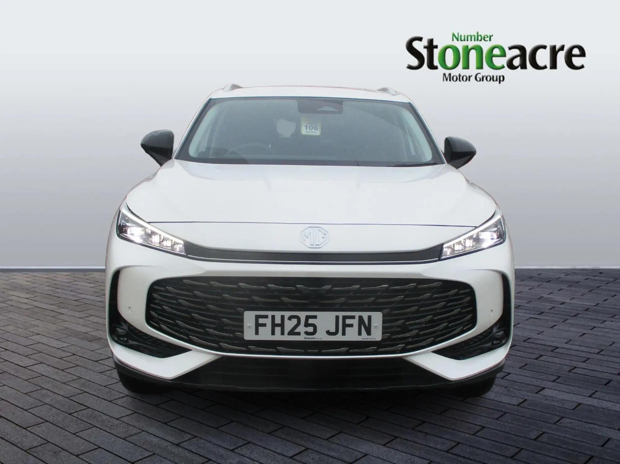 MG HS Plug-In Hybrid 1.5 T-GDI 24.7 kWh Trophy Auto Euro 6 (s/s) 5dr FH25JFN Image 2