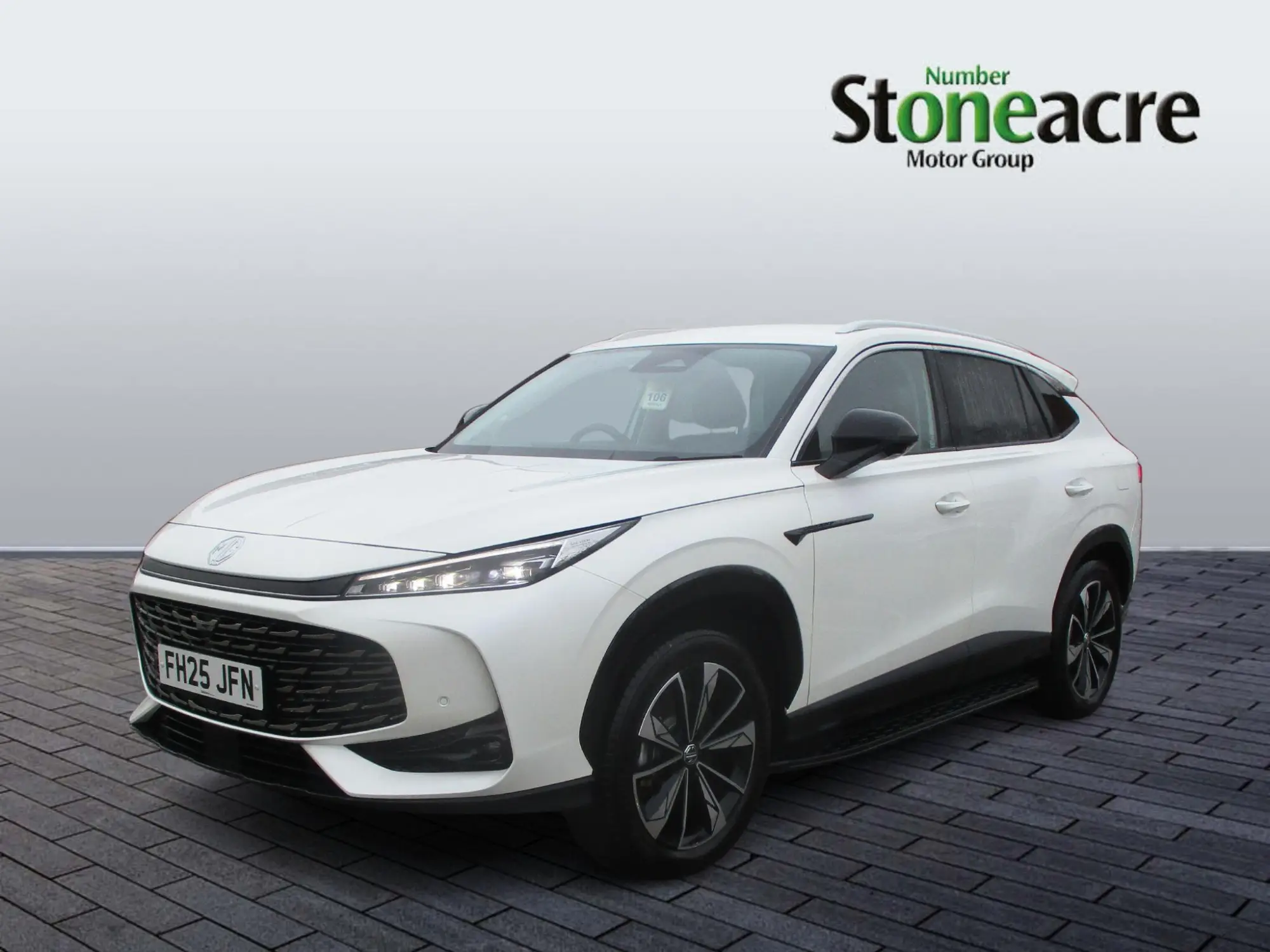 MG HS Plug-In Hybrid 1.5 T-GDI 24.7 kWh Trophy Auto Euro 6 (s/s) 5dr FH25JFN Image 3