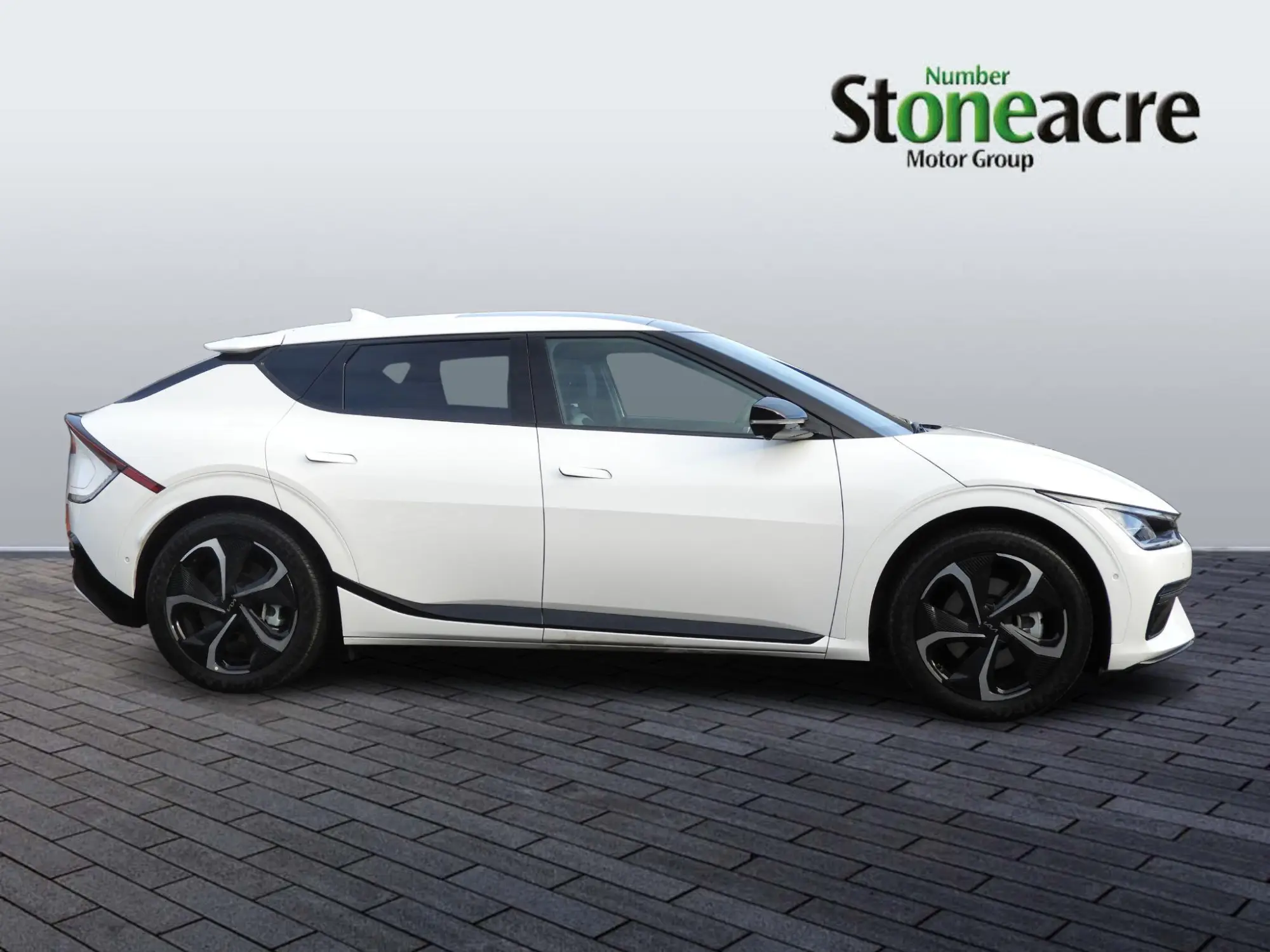 Kia EV6 77.4kWh GT-Line S Auto 5dr DY75ZKK Image 2