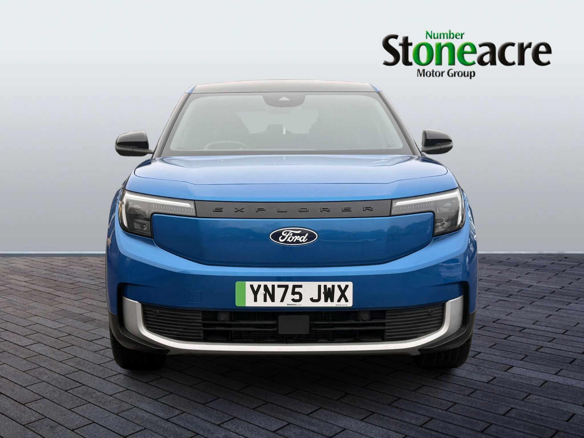 Ford Explorer Extended Range 77kWh Premium Auto 5dr YN75JWX Image 2