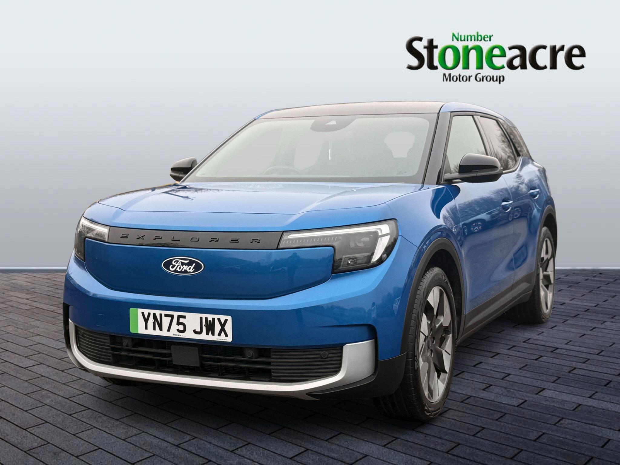 Ford Explorer Extended Range 77kWh Premium Auto 5dr YN75JWX Image 3