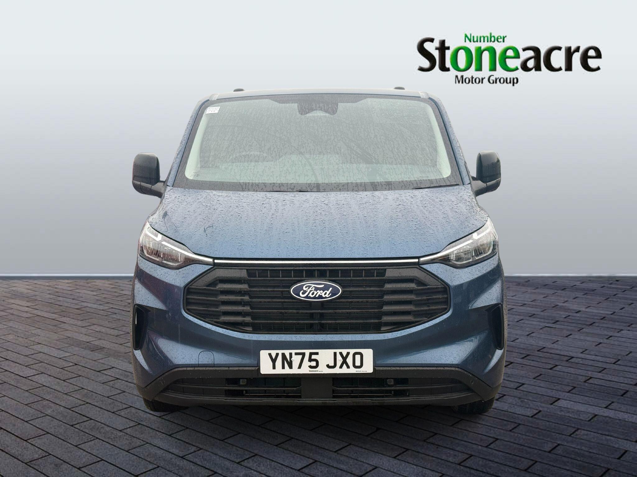 Ford Transit Custom Image 2
