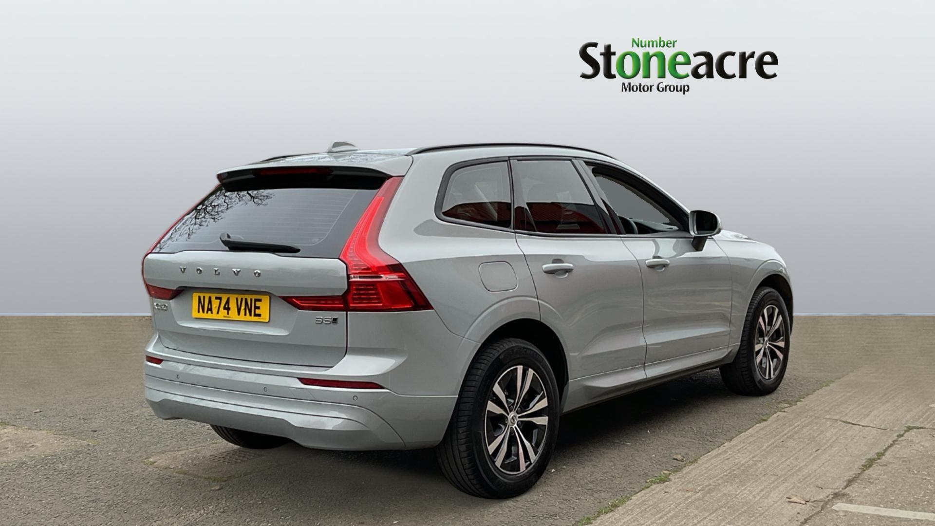 Volvo XC60 Core B5 AWD Mild Hybrid Petrol NA74VNE Image 2