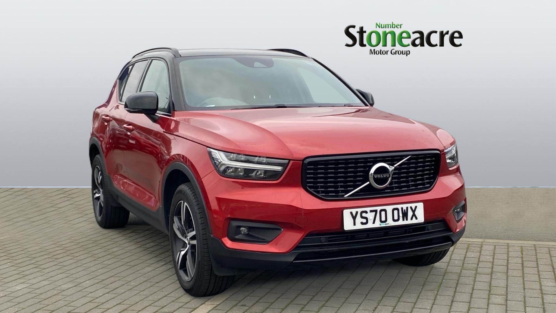 Volvo XC40 R-Design T3 (163 hp) Manual YS70OWX Image 1