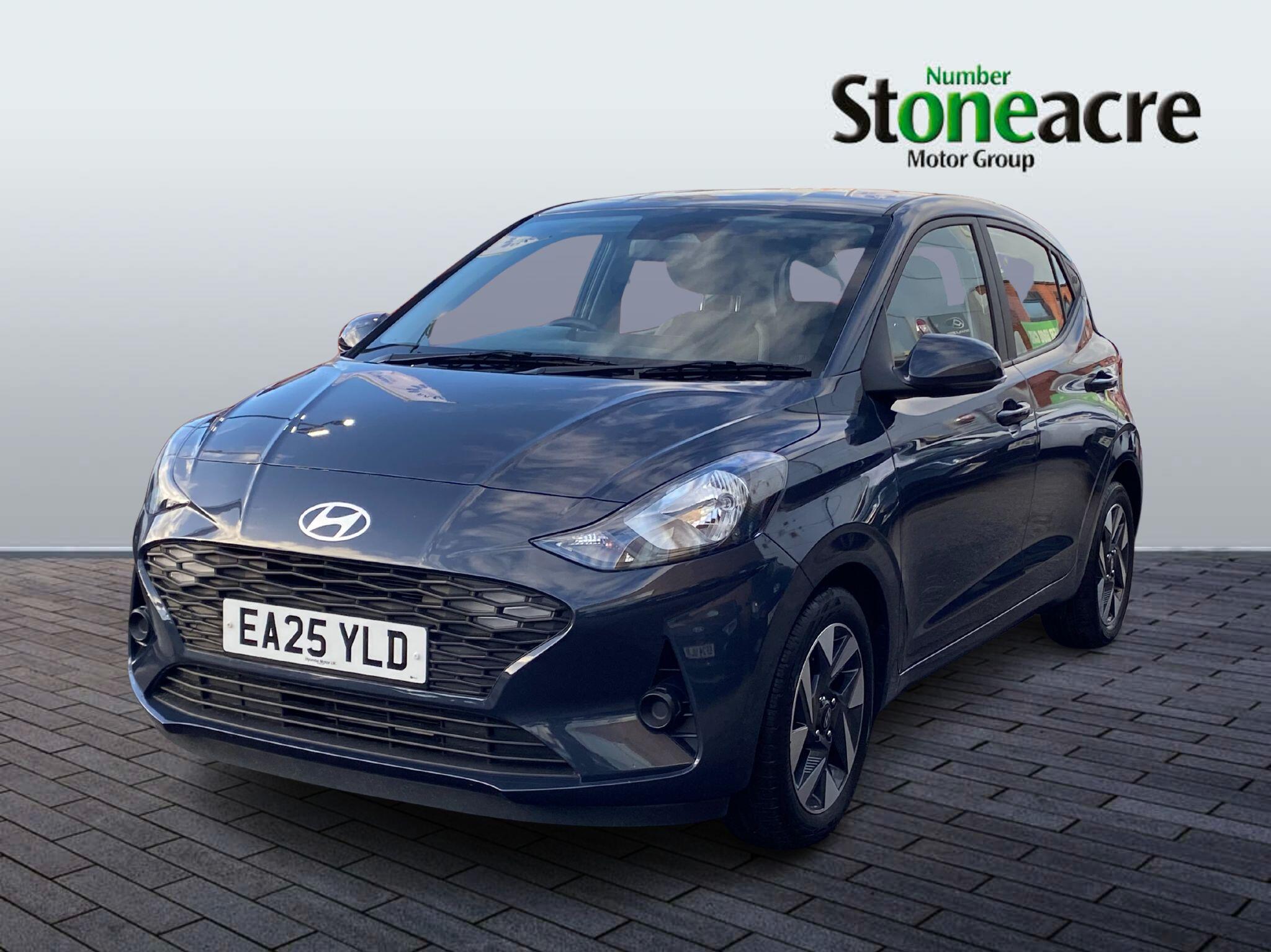 Hyundai i10 1.0 Advance Auto Euro 6 (s/s) 5dr EA25YLD Image 3