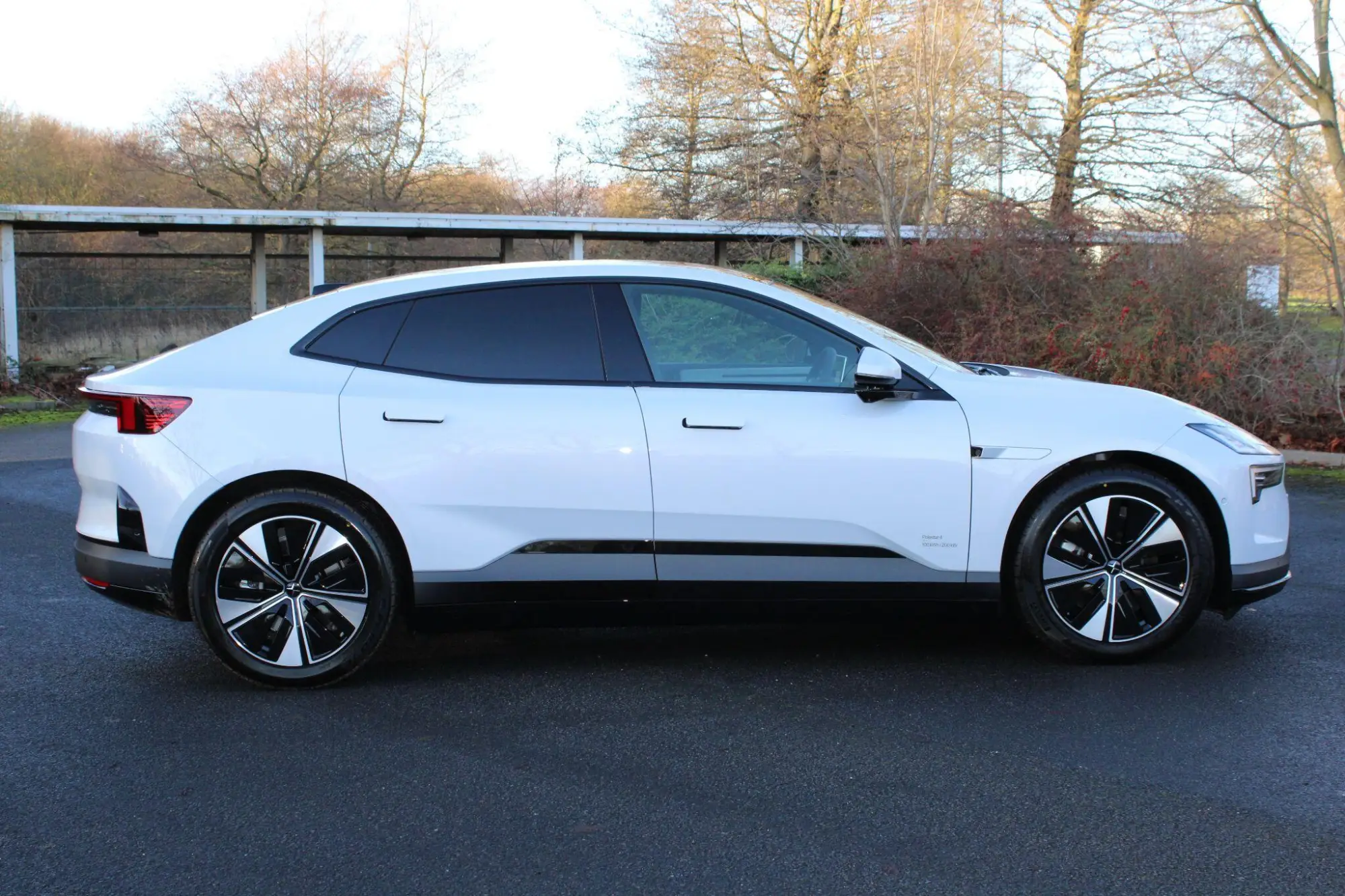 Polestar 4 Single Motor 100kWh Long Range Auto RWD 5dr OE26DLF Image 2