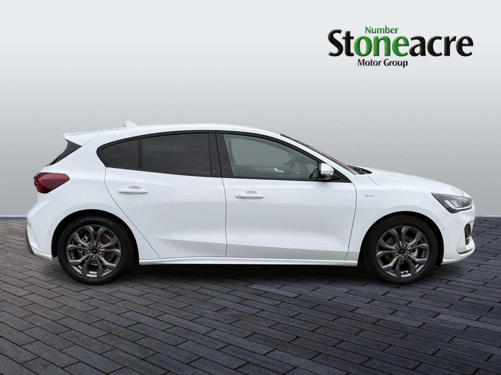 Ford Focus Image 2