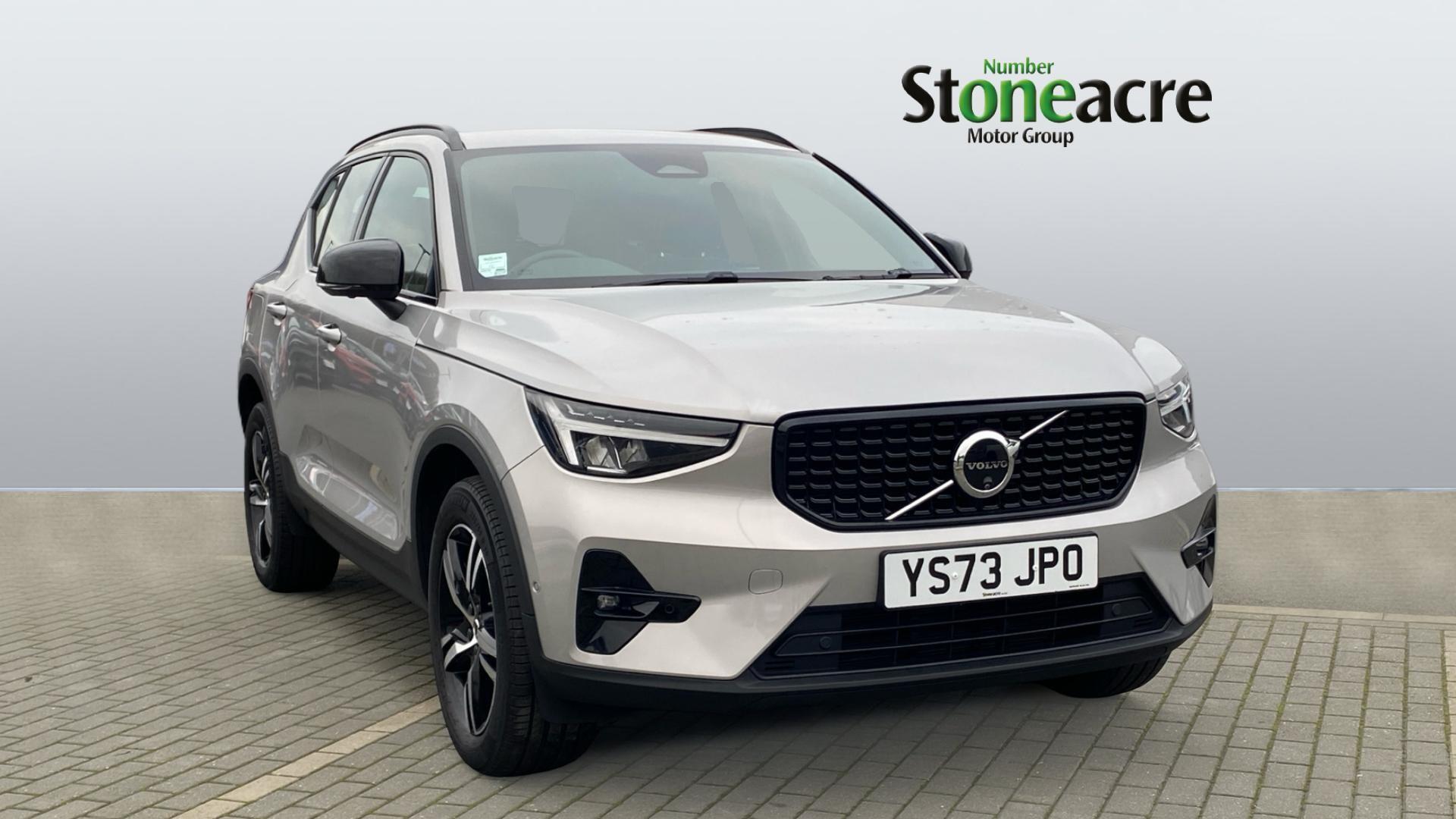Volvo XC40 2.0 B3P Plus Dark 5dr Auto YS73JPO Image 1