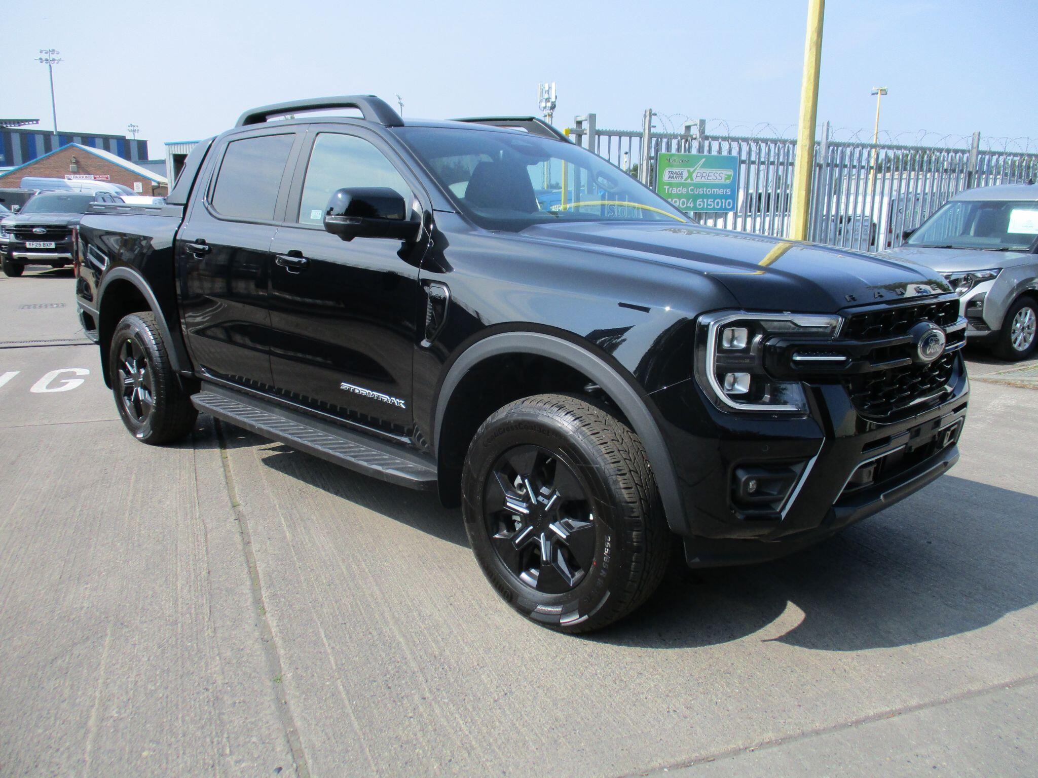 Ford Ranger 2.3 EcoBoost 11.8kWh Stormtrak Auto 4WD Euro 6 4dr null Image 1