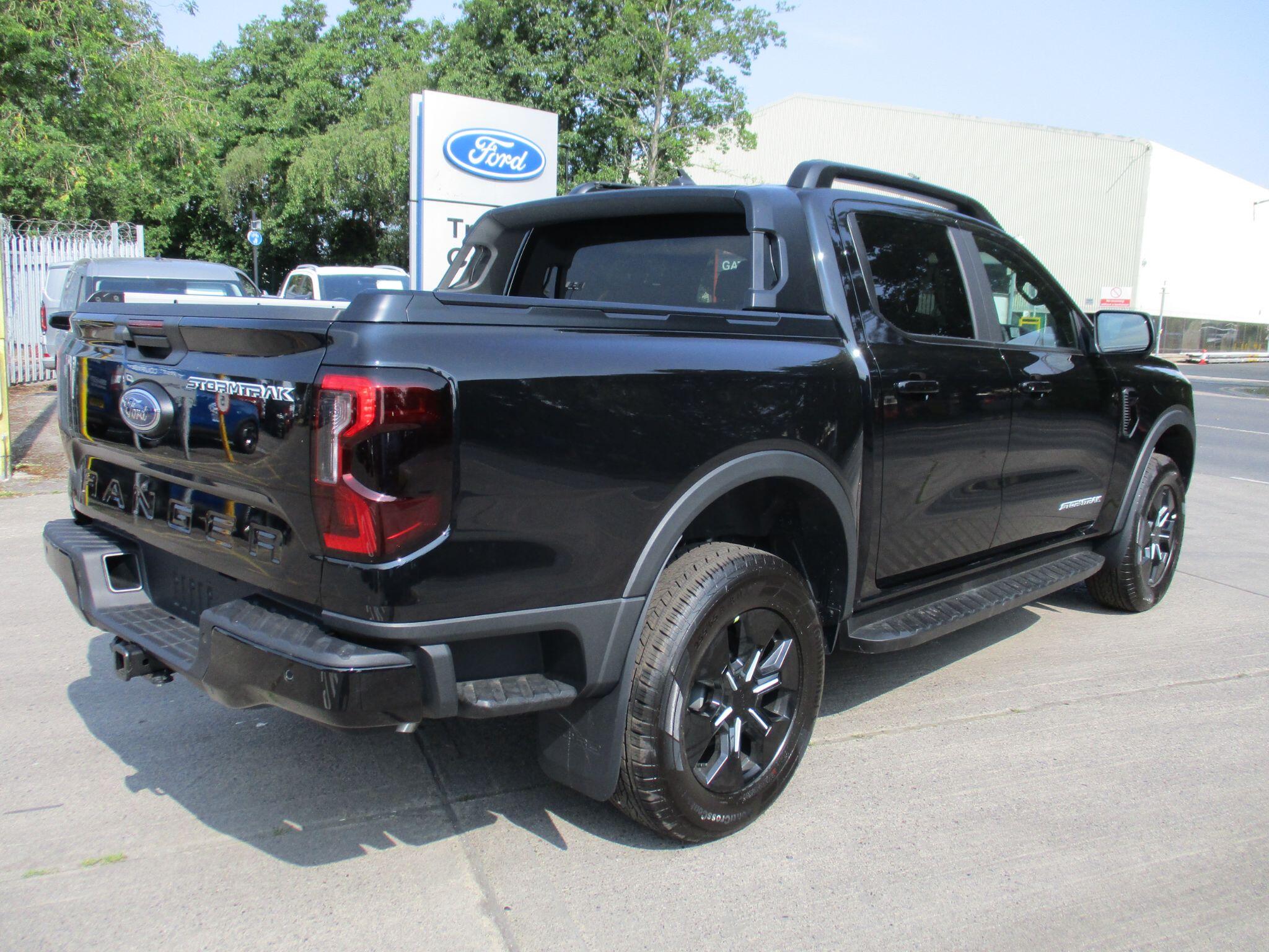 Ford Ranger 2.3 EcoBoost 11.8kWh Stormtrak Auto 4WD Euro 6 4dr null Image 3