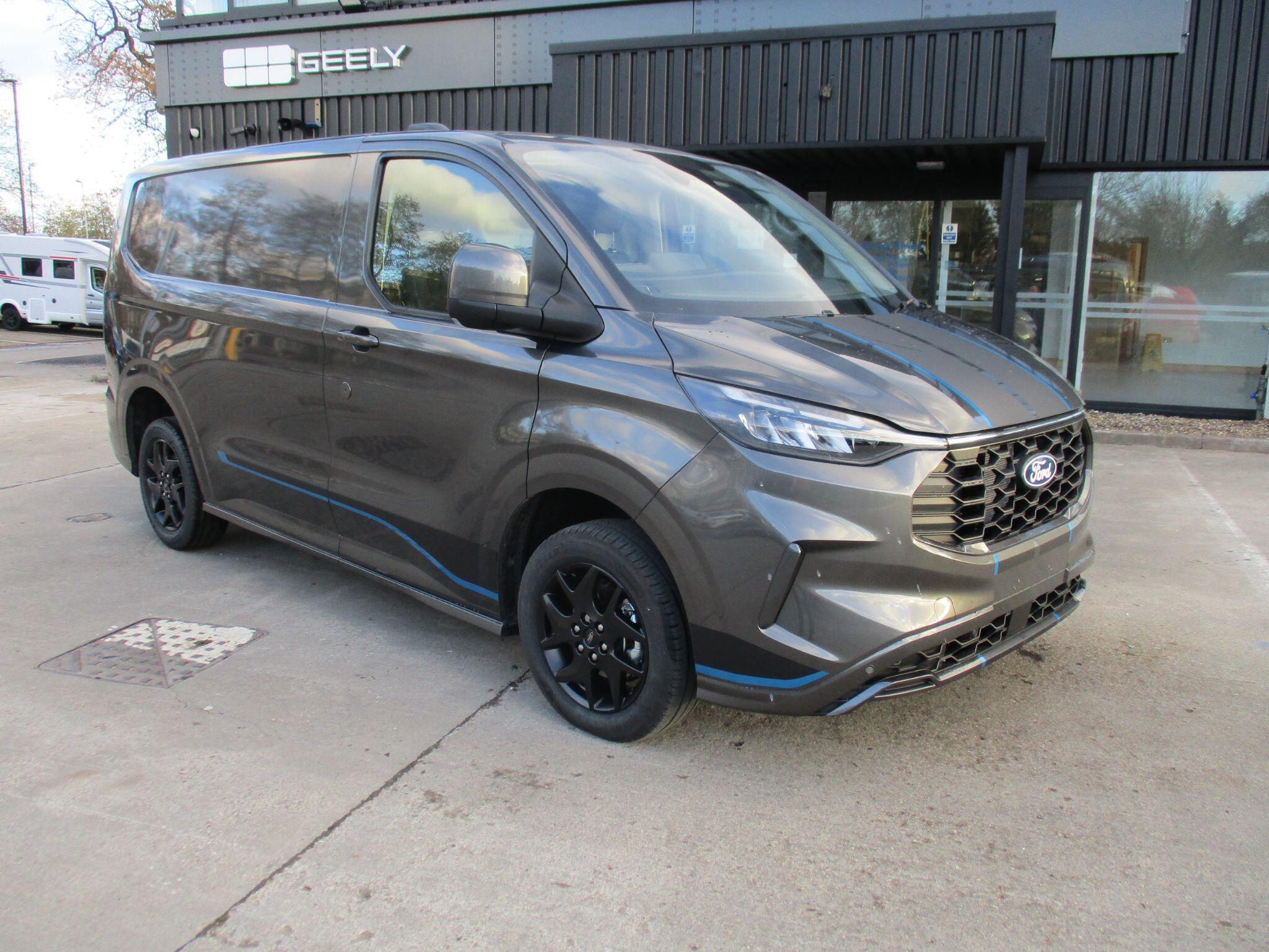 Ford Transit Custom 2.0 300 EcoBlue Sport L1 H1 Euro 6 (s/s) 5dr null Image 1