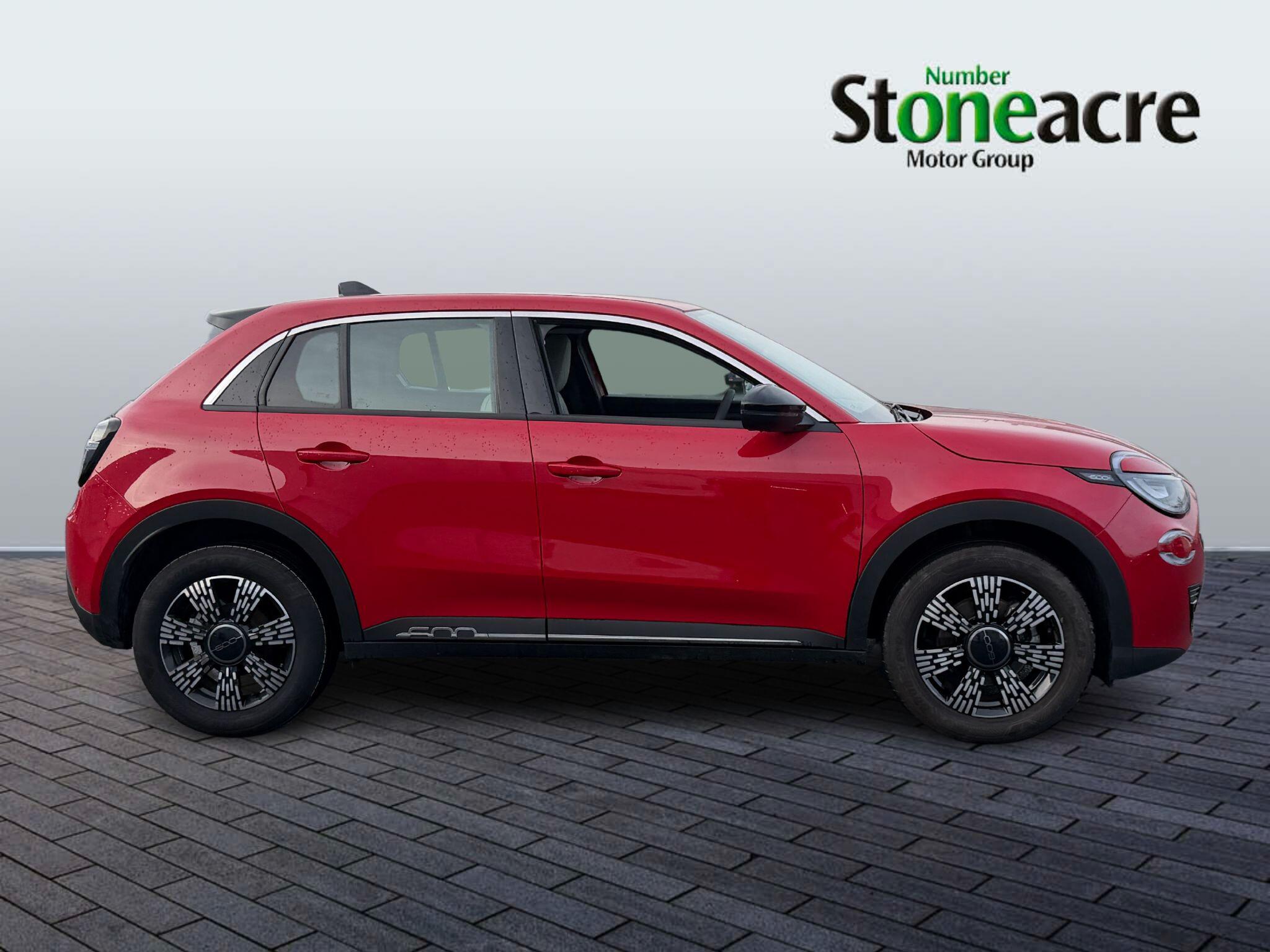 Fiat 600 1.2 MHEV e-DCT Euro 6 (s/s) 5dr FX25HPF Image 2