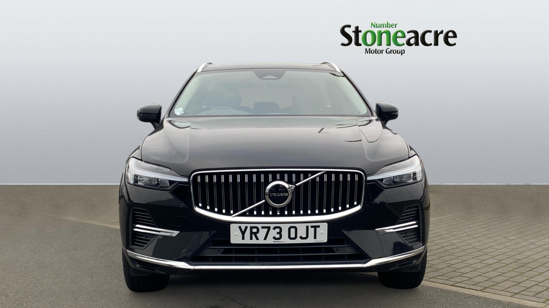 Volvo XC60 Recharge Core Bright T6 AWD (350 hp) Auto YR73OJT Image 2