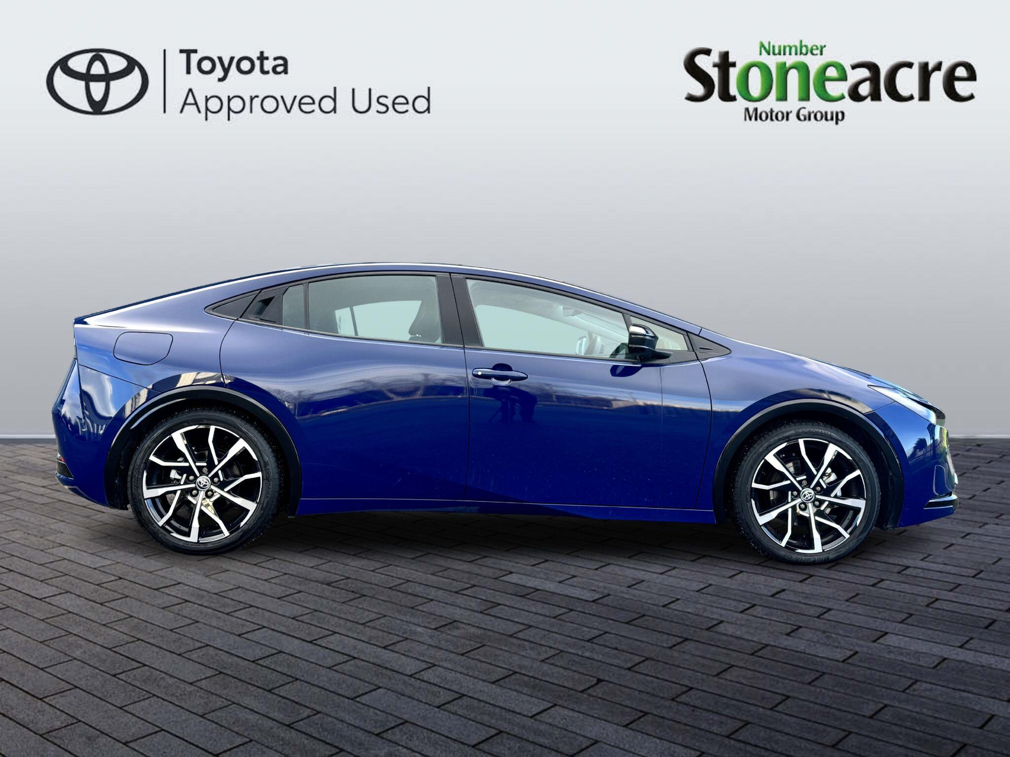 Toyota Prius Plug-in Hybrid 2.0 13.6 kWh Excel CVT Euro 6 (s/s) 5dr PF74KWW Image 2