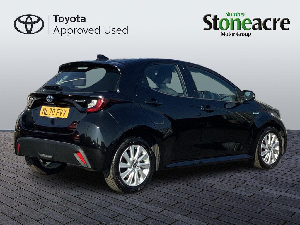 Toyota Yaris 1.5 Hybrid Icon 5dr CVT NL70FVV Image 3