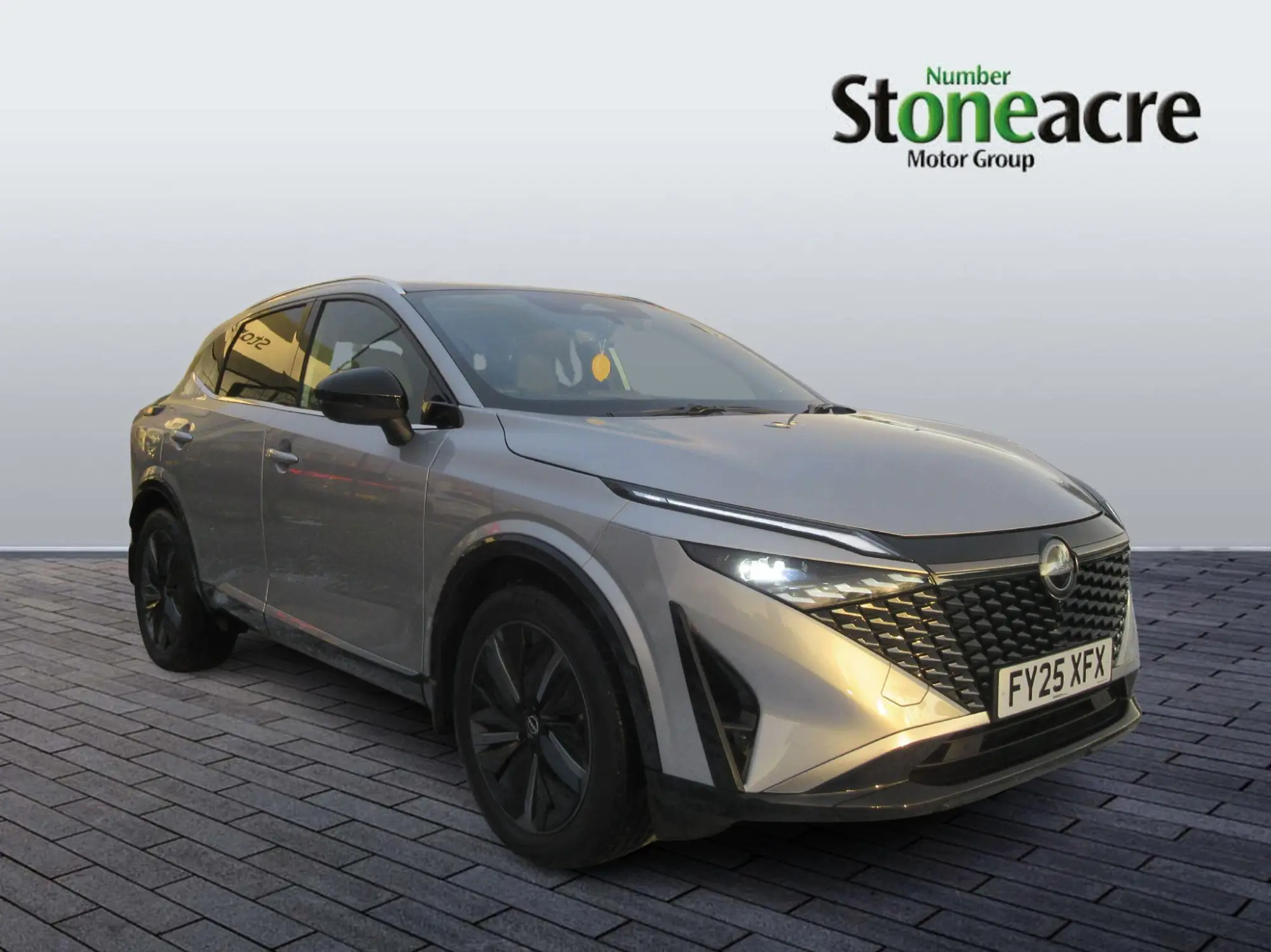 Nissan Qashqai 1.3 DIG-T MHEV Tekna XTRON 4WD Euro 6 (s/s) 5dr FY25XFX Image 1