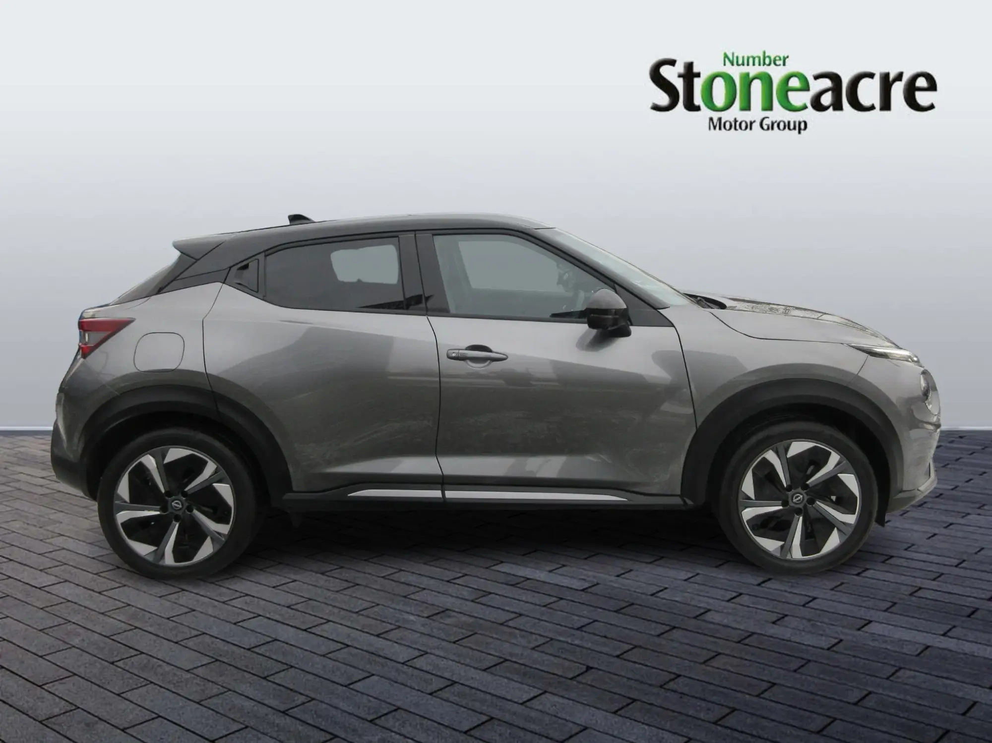 Nissan Juke 1.6 Tekna+ Auto Euro 6 5dr FY75HZH Image 2
