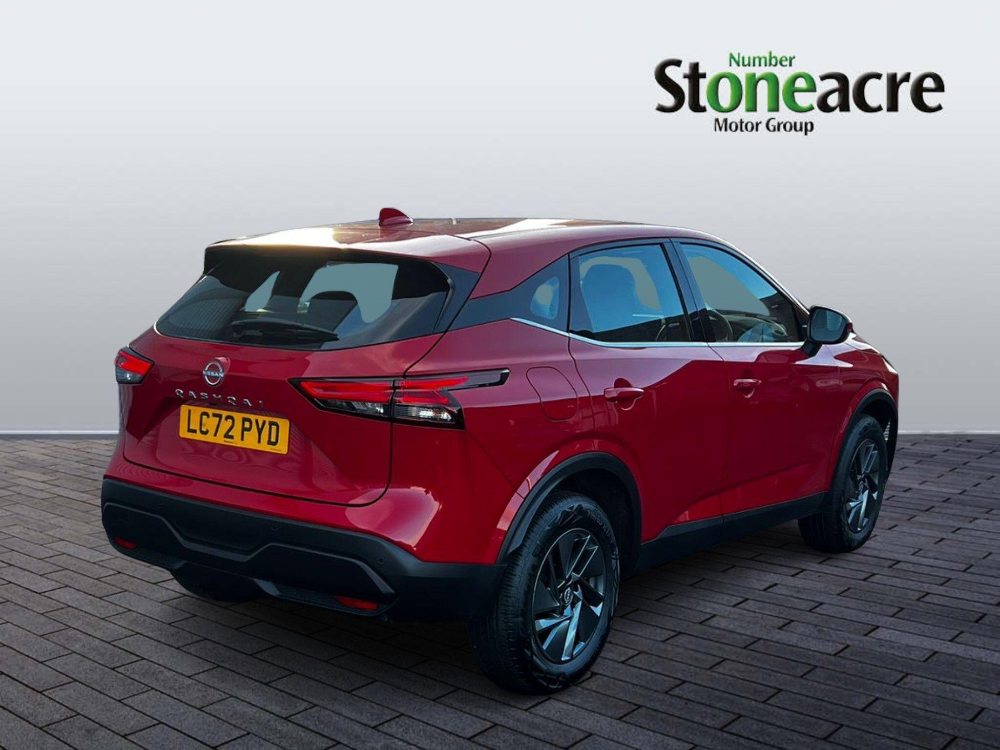 Nissan Qashqai 1.3 DIG-T MHEV Acenta Premium SUV 5dr Petrol XTRON Euro 6 (s/s) (158 ps) LC72PYD Image 3