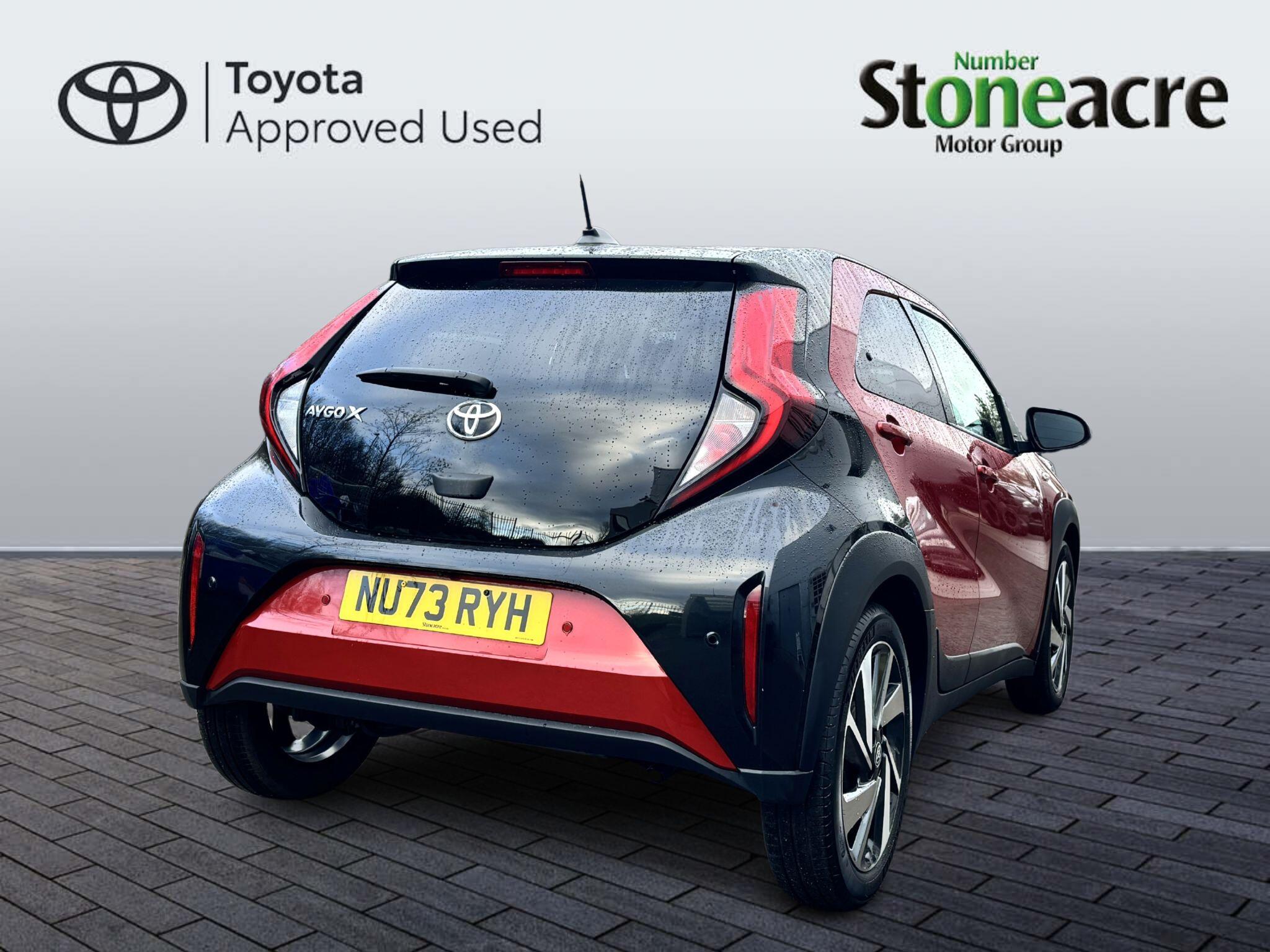 Toyota Aygo X 1.0 VVT-i Edge 5dr NU73RYH Image 3