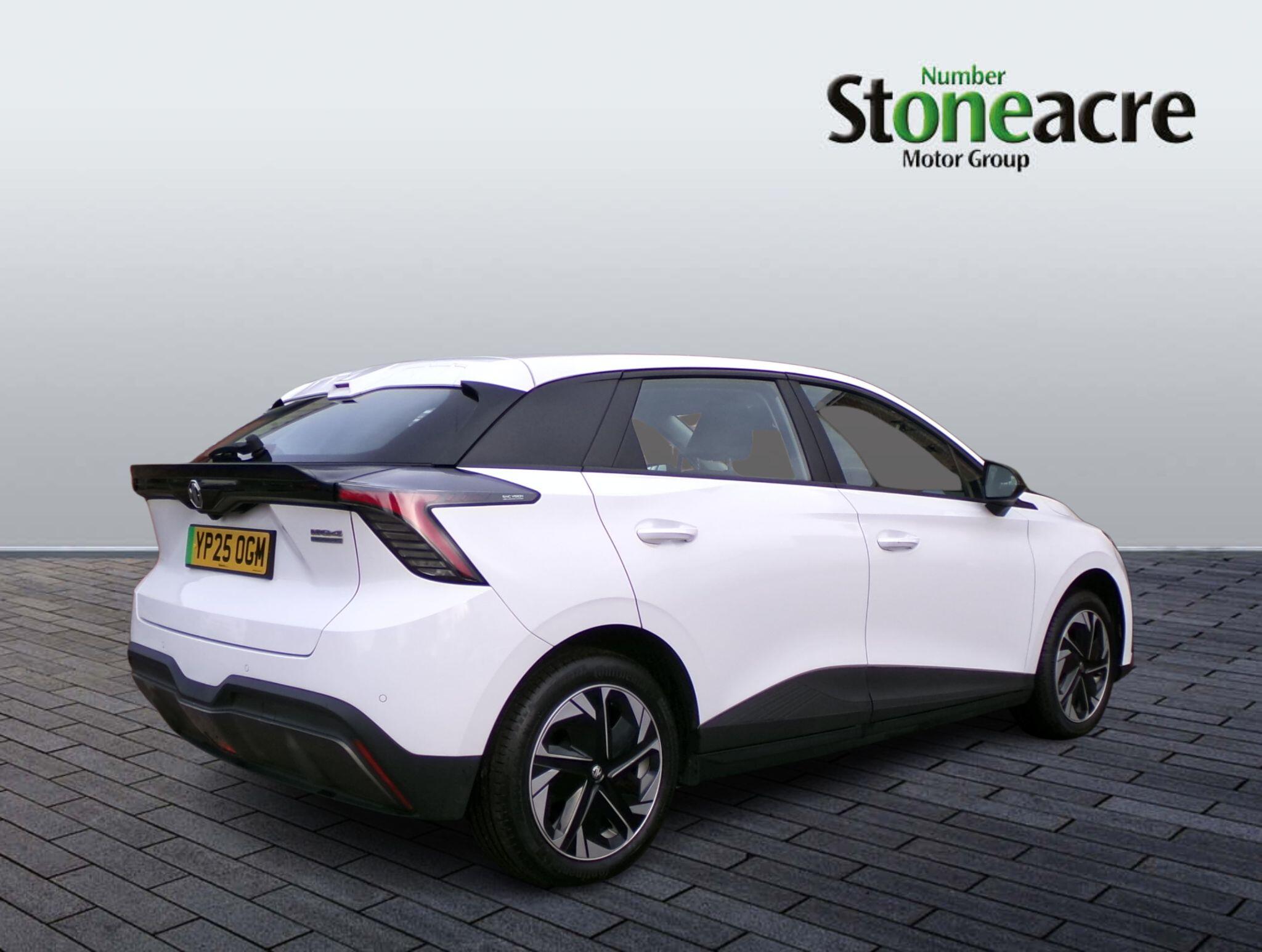 MG 4 EV 49kWh SE Auto 5dr YP25OGM Image 3