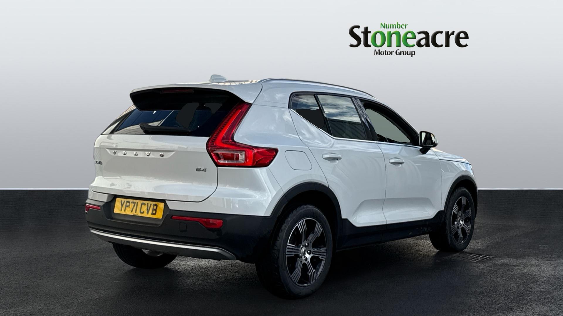 Volvo XC40 Inscription, B4 mild hybrid YP71CVB Image 2