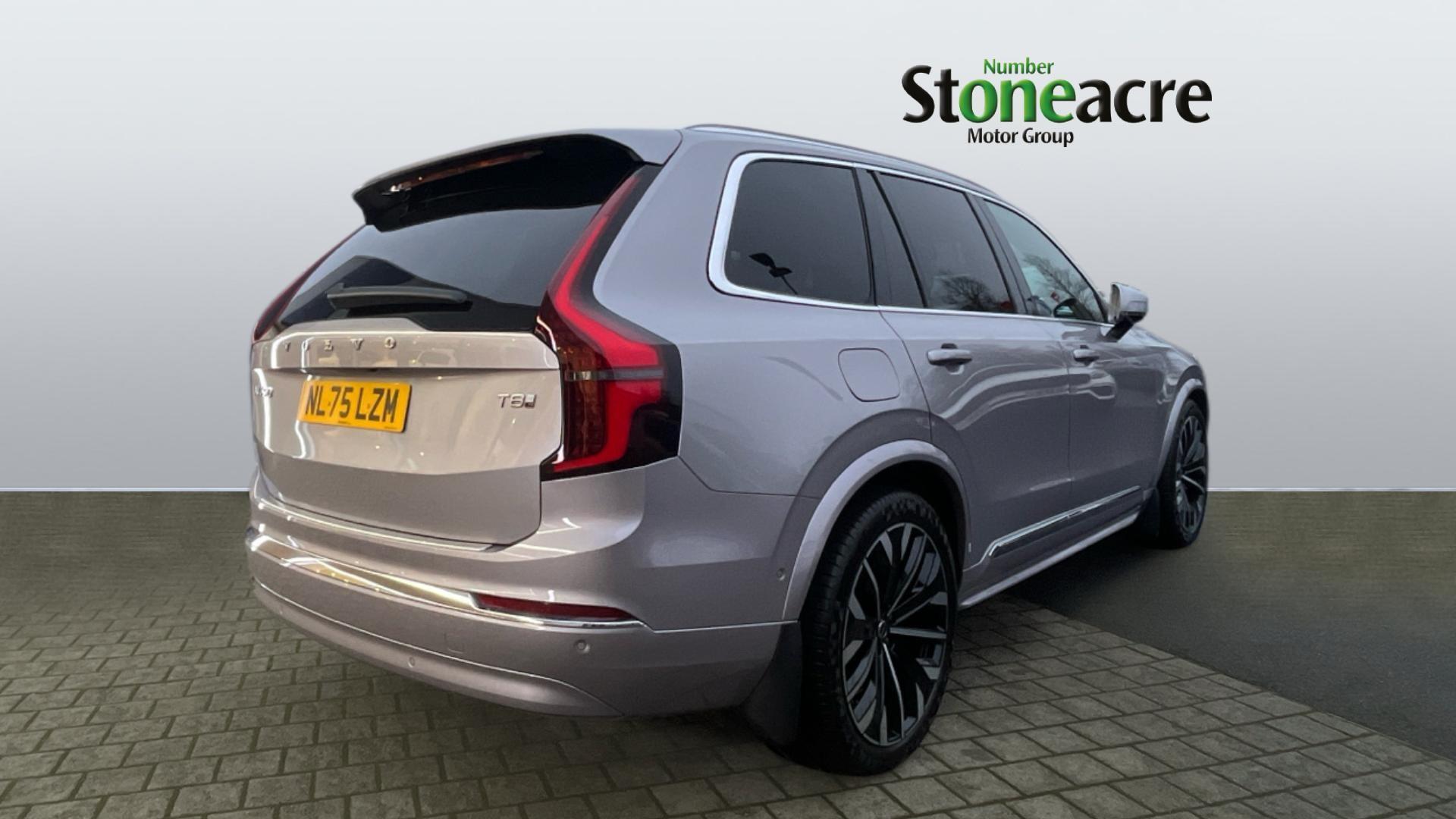 Volvo XC90 Image 2
