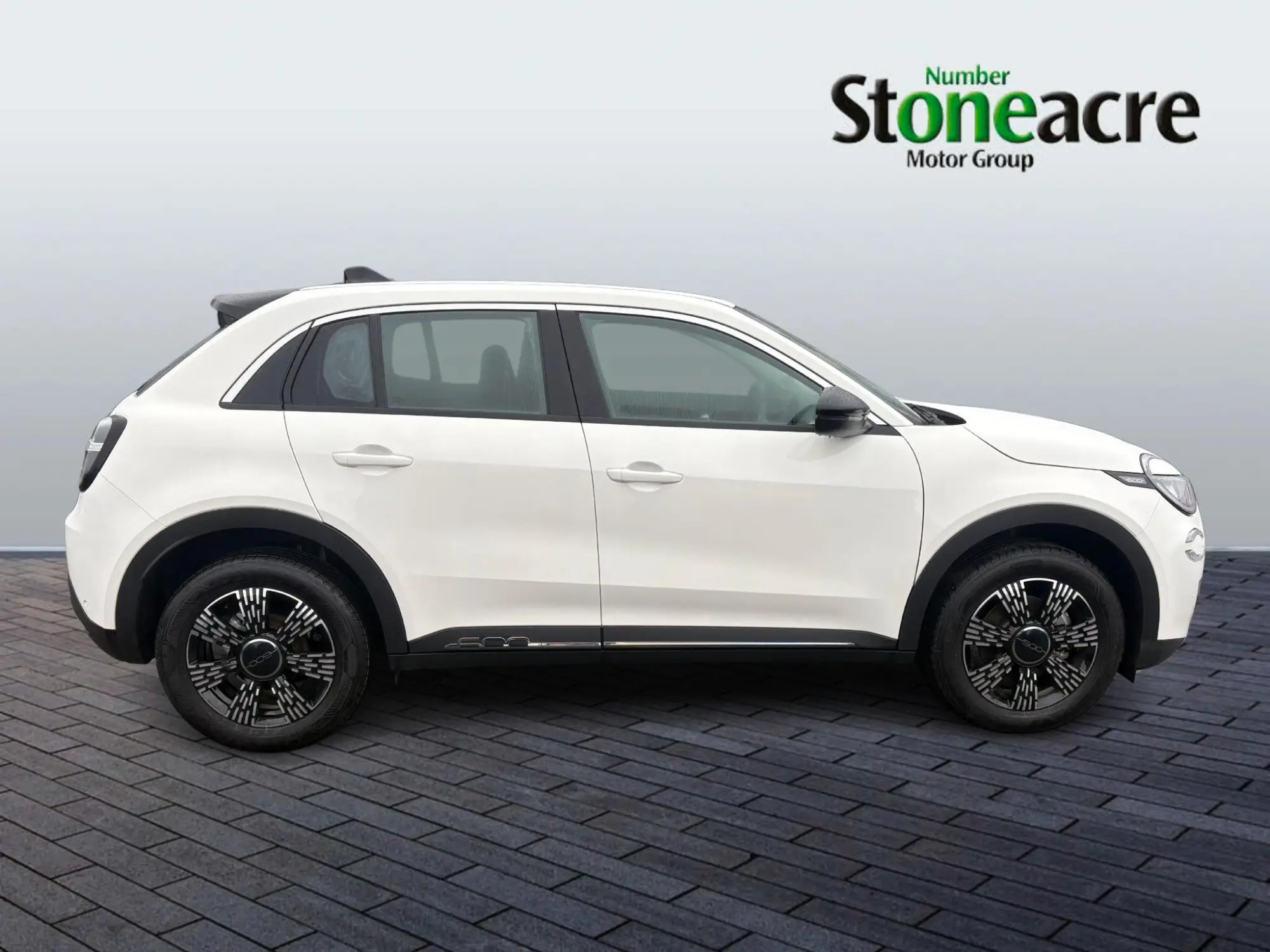 Fiat 600 1.2 MHEV e-DCT Euro 6 (s/s) 5dr BD25LEU Image 2