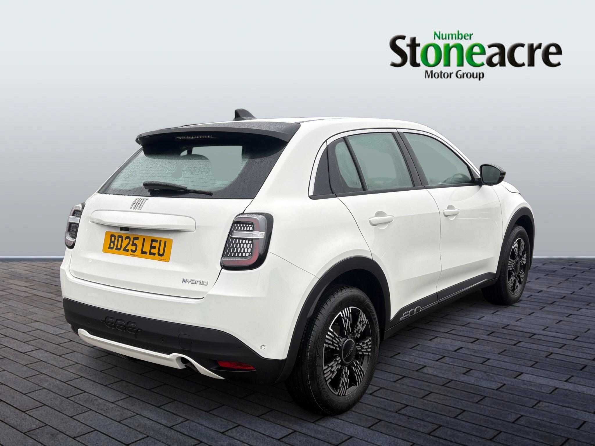 Fiat 600 1.2 MHEV e-DCT Euro 6 (s/s) 5dr BD25LEU Image 3