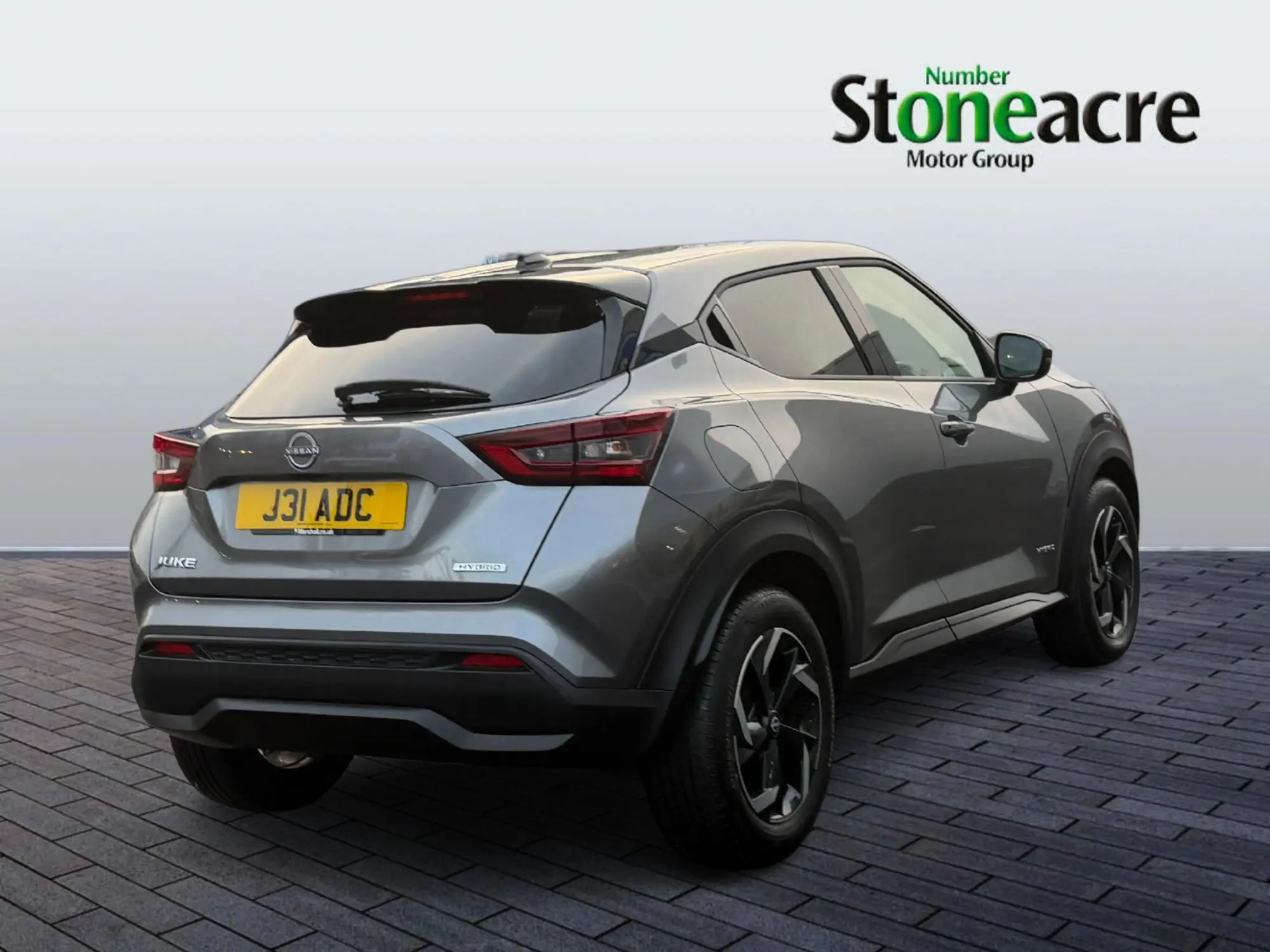 Nissan Juke Hybrid 1.6 N-Connecta Auto Euro 6 5dr J31ADC Image 3
