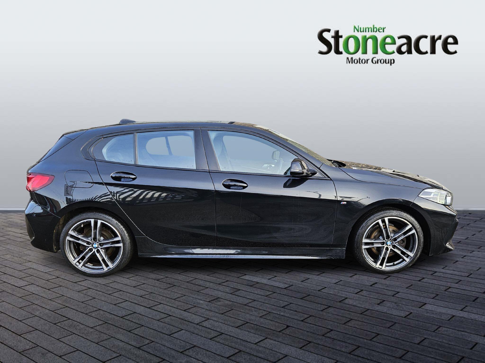 BMW 1 Series 1.5 118i M Sport (LCP) Euro 6 (s/s) 5dr NC22CWG Image 2