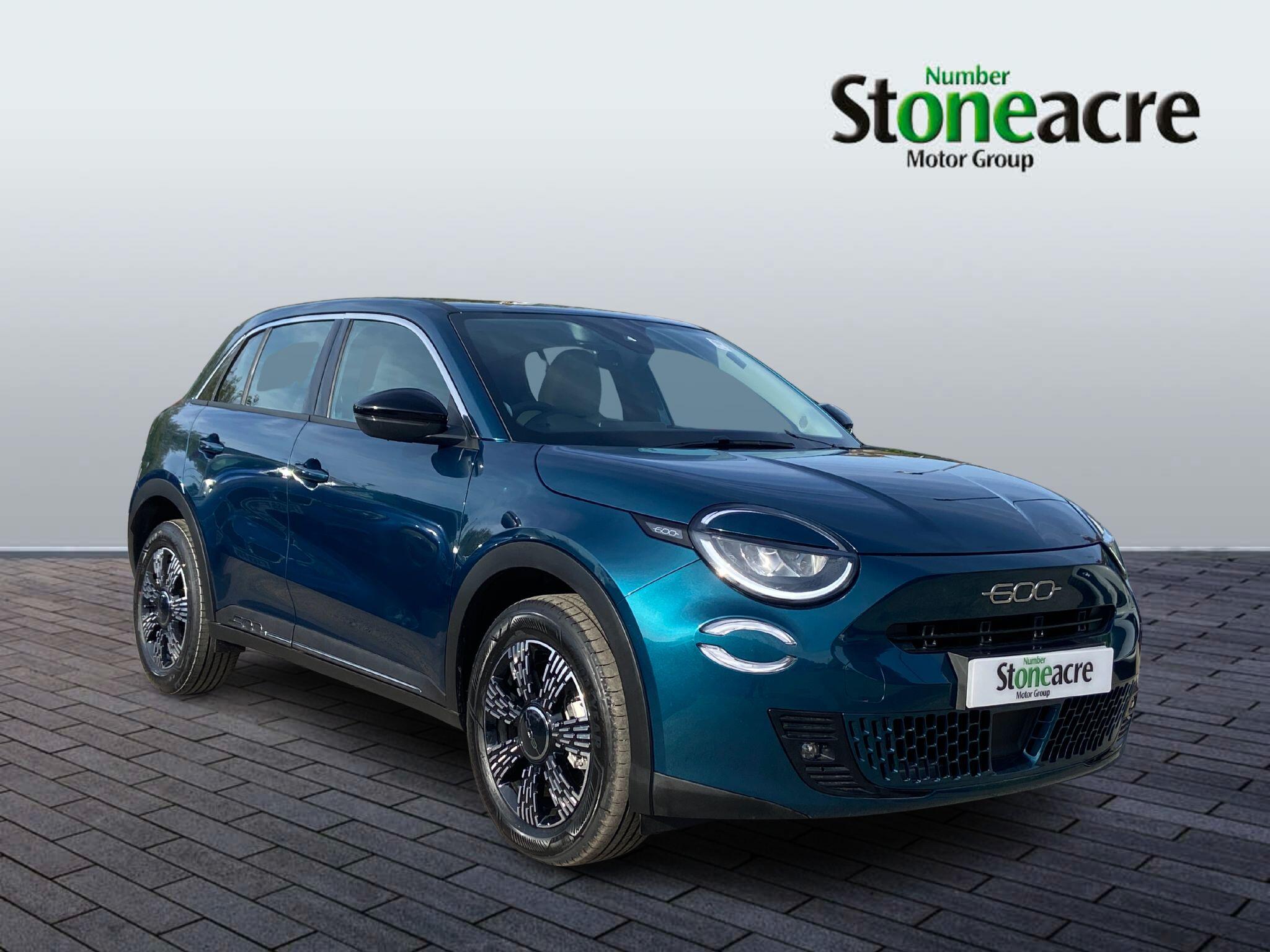 Fiat 600 1.2 MHEV 136 e-DCT Euro 6 (s/s) 5dr FV75BWN Image 1