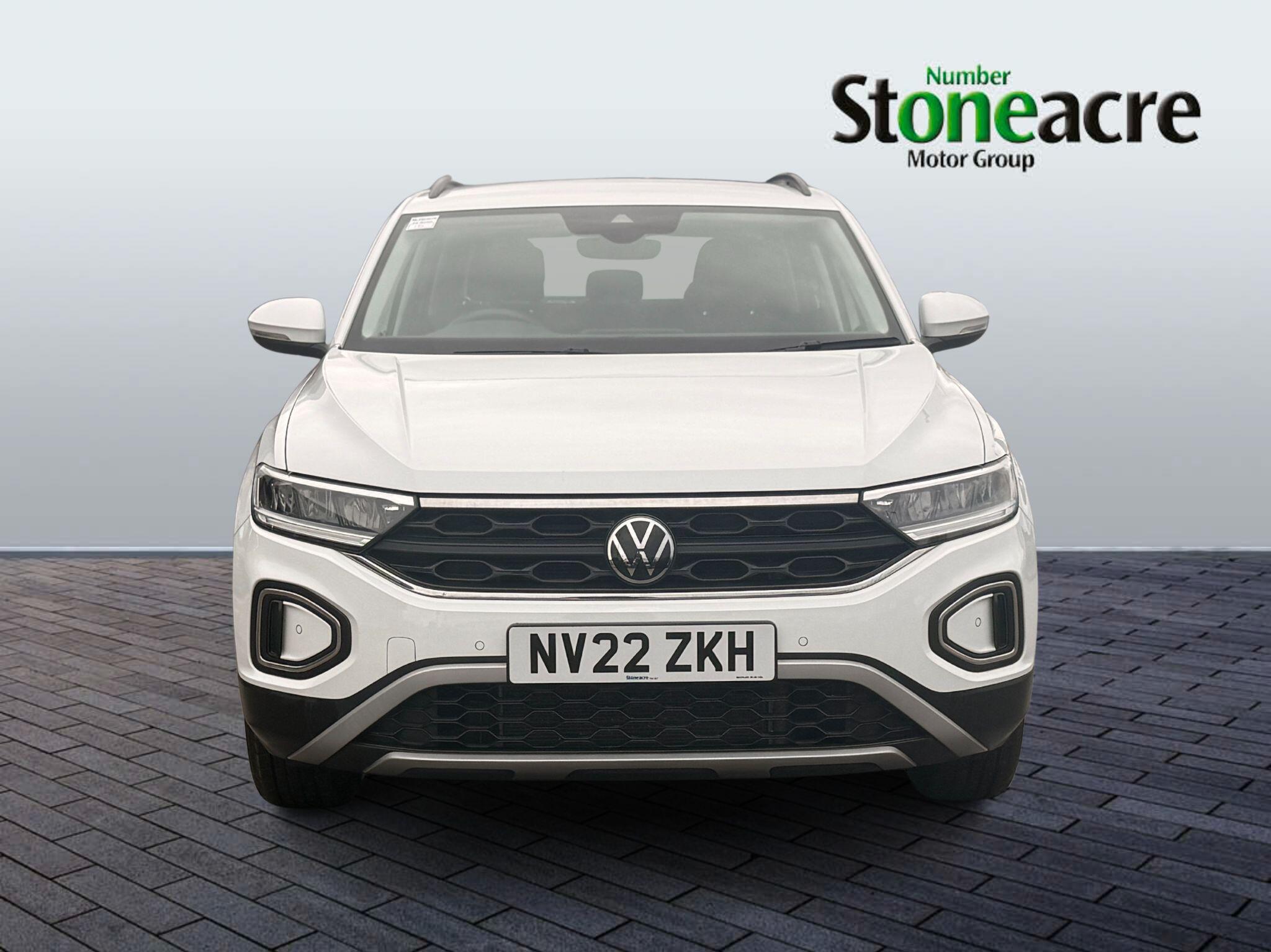 Volkswagen T-Roc 1.0 TSI Life 2WD Euro 6 (s/s) 5dr NV22ZKH Image 2
