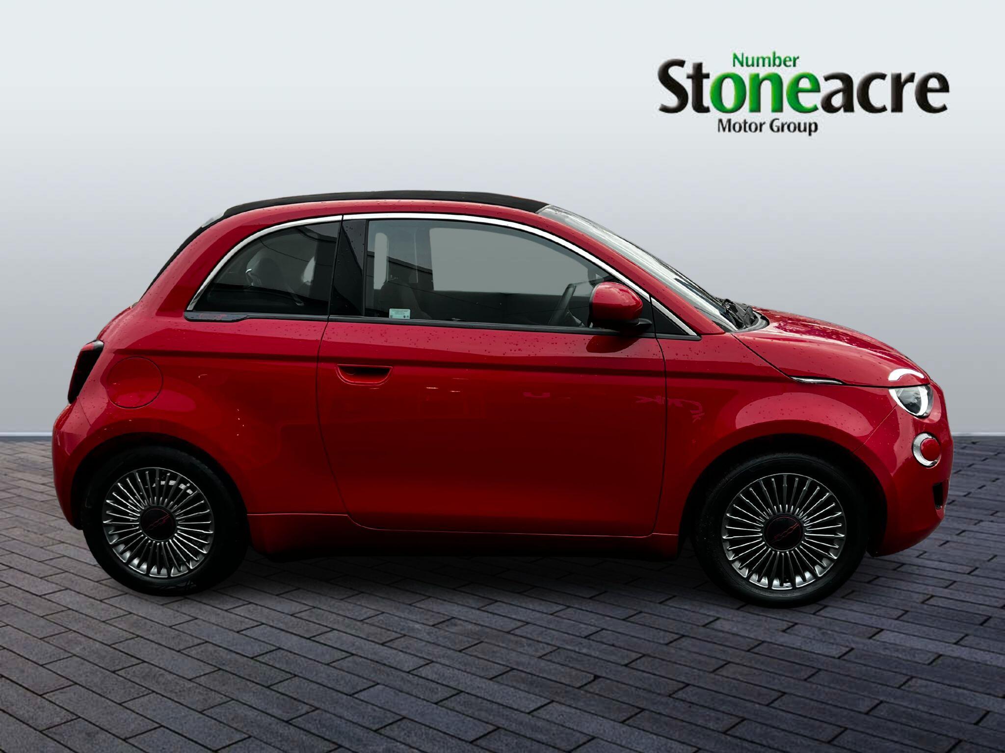 Fiat 500e C 87kW Red 42kWh 2dr Auto YP71ATK Image 2