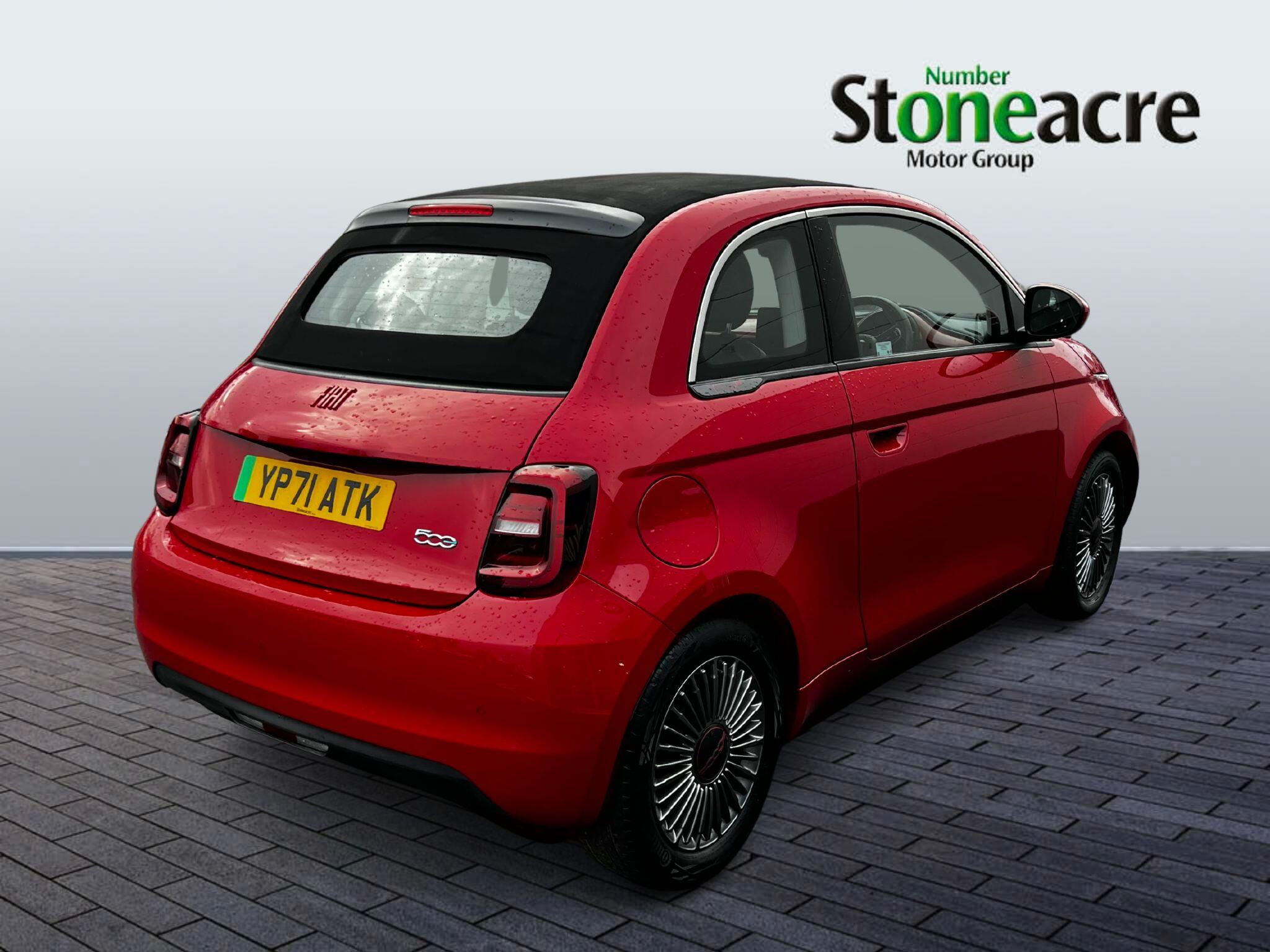 Fiat 500e C 87kW Red 42kWh 2dr Auto YP71ATK Image 3