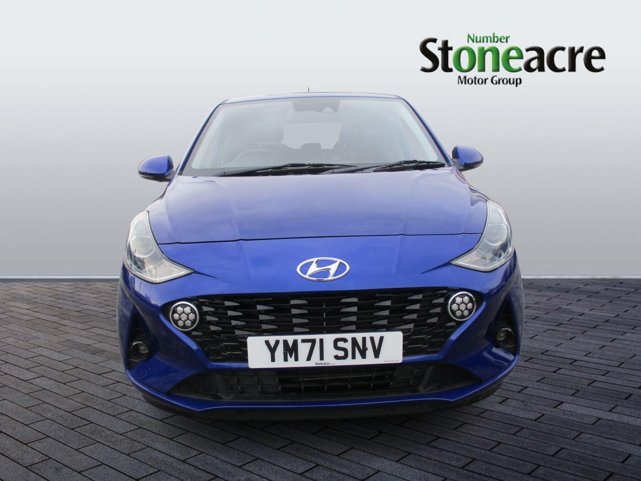 Hyundai i10 1.0 Premium Euro 6 (s/s) 5dr YM71SNV Image 2