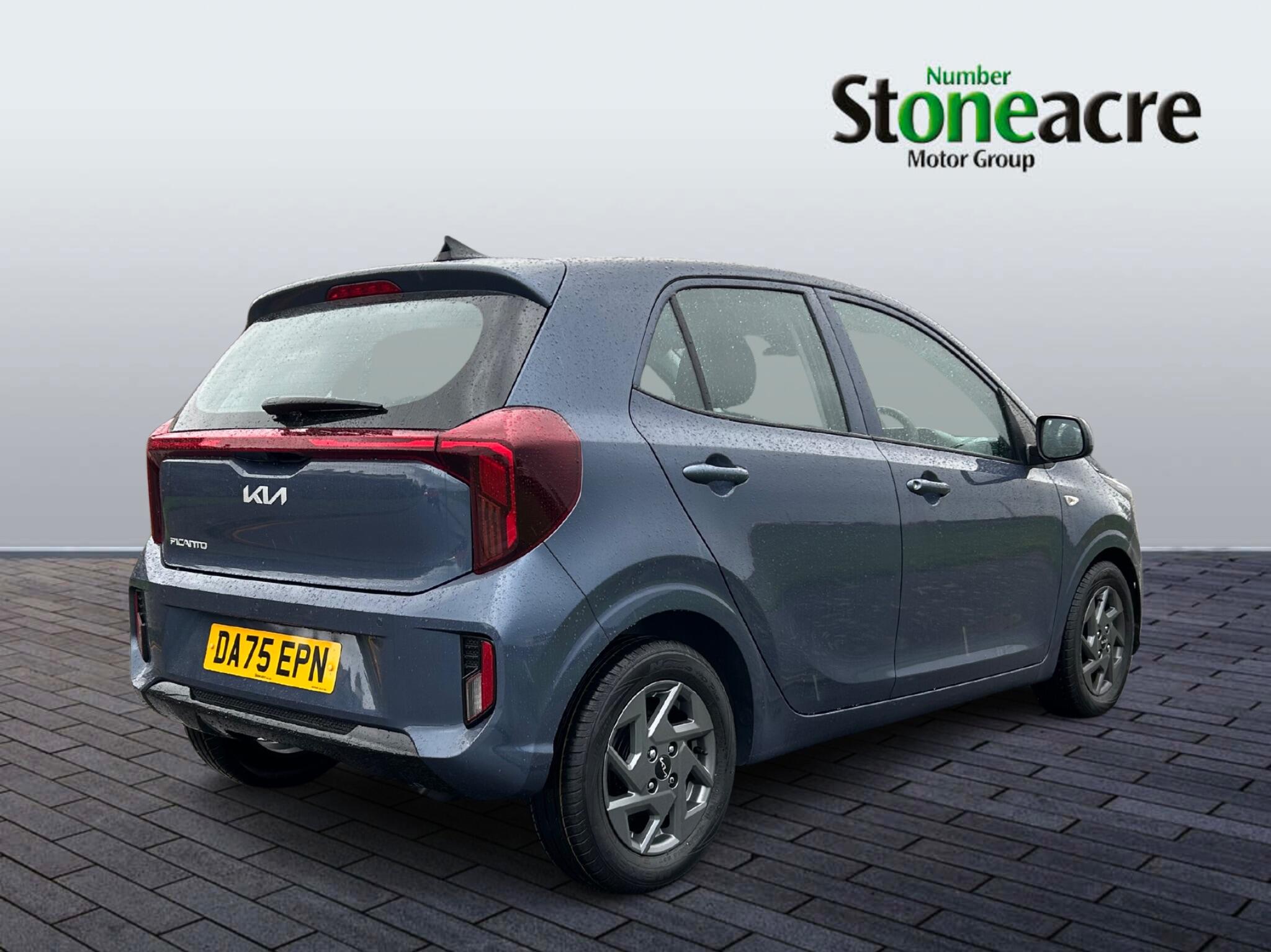 Kia Picanto 1.0 Pure Euro 6 (s/s) 5dr DA75EPN Image 3