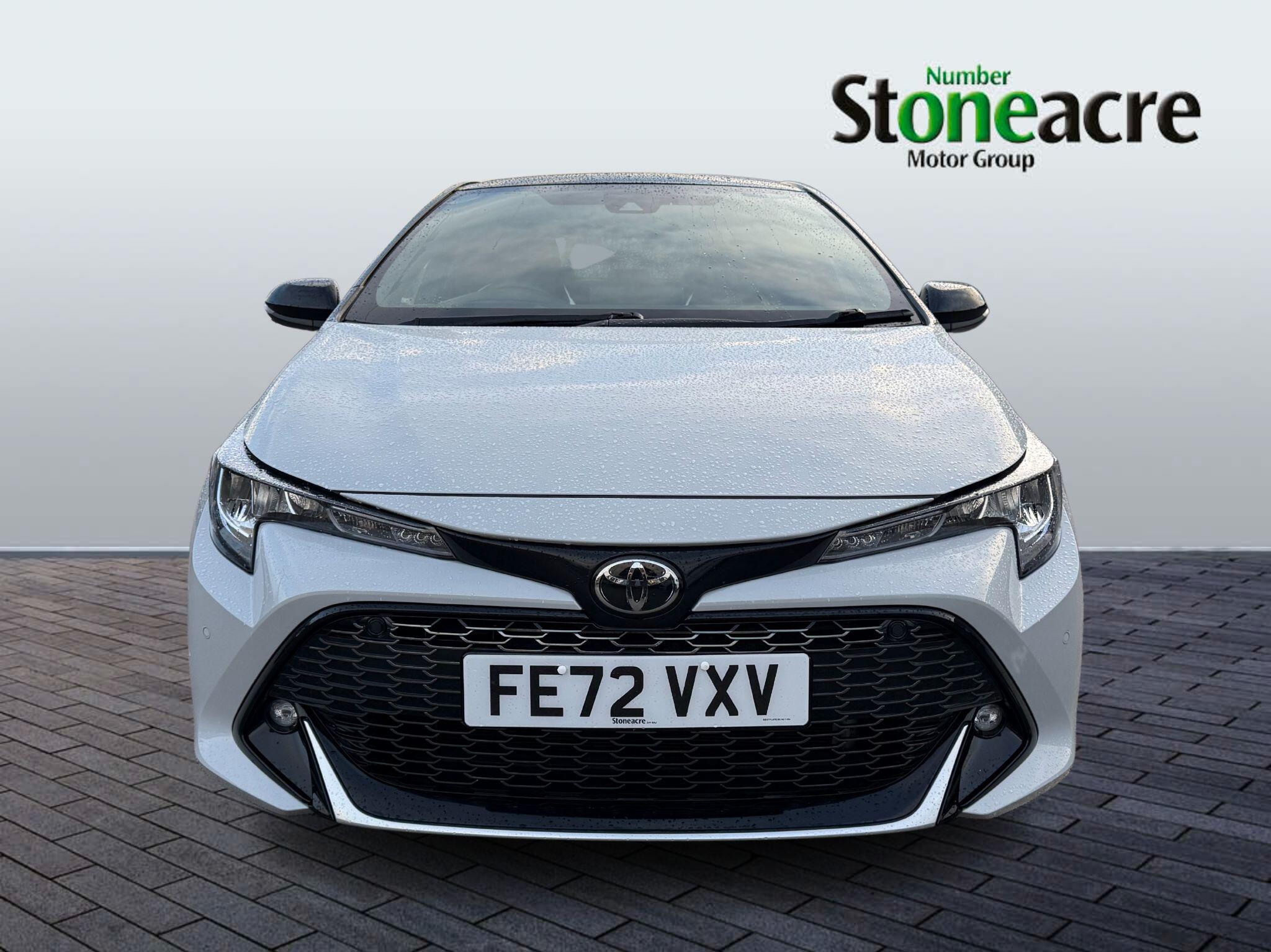 Toyota Corolla Hatchback Image 2