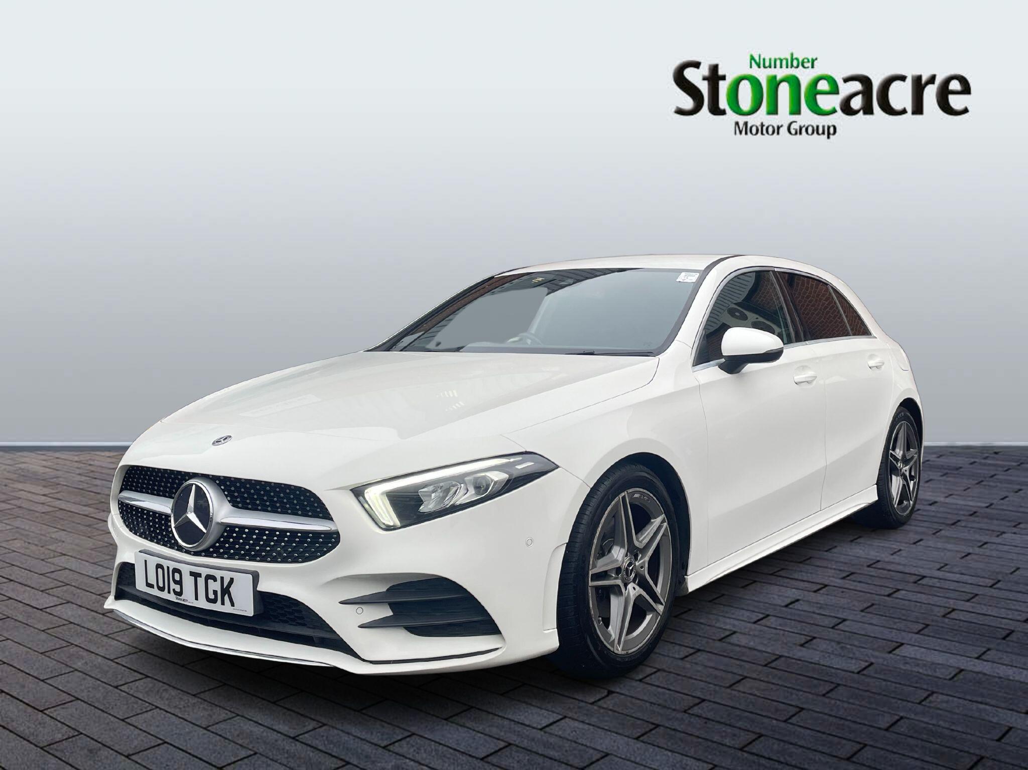 Mercedes-Benz A-Class 1.5 A180d AMG Line (Executive) 7G-DCT Euro 6 (s/s) 5dr LO19TGK Image 3